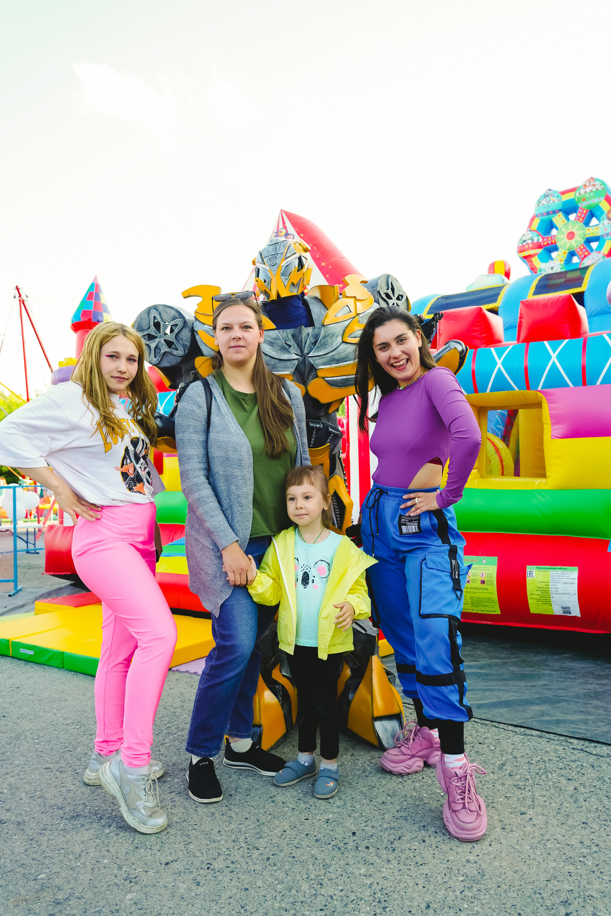 Открытие парка аттракционов «Галактика развлечений». Фотограф в детский сад в Екатеринбурге, выпускные альбомы Юлия Умерова
