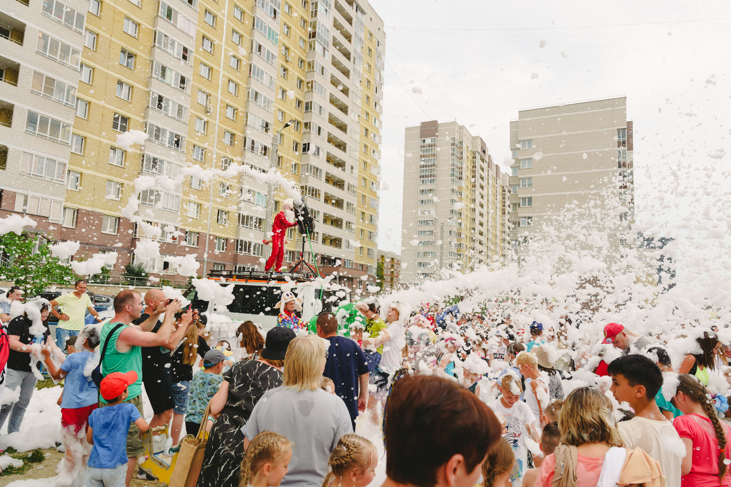 Пена — ПАТИ «Галактика развлечений» и «УК КОТ». Фотограф в детский сад в Екатеринбурге, выпускные альбомы Юлия Умерова