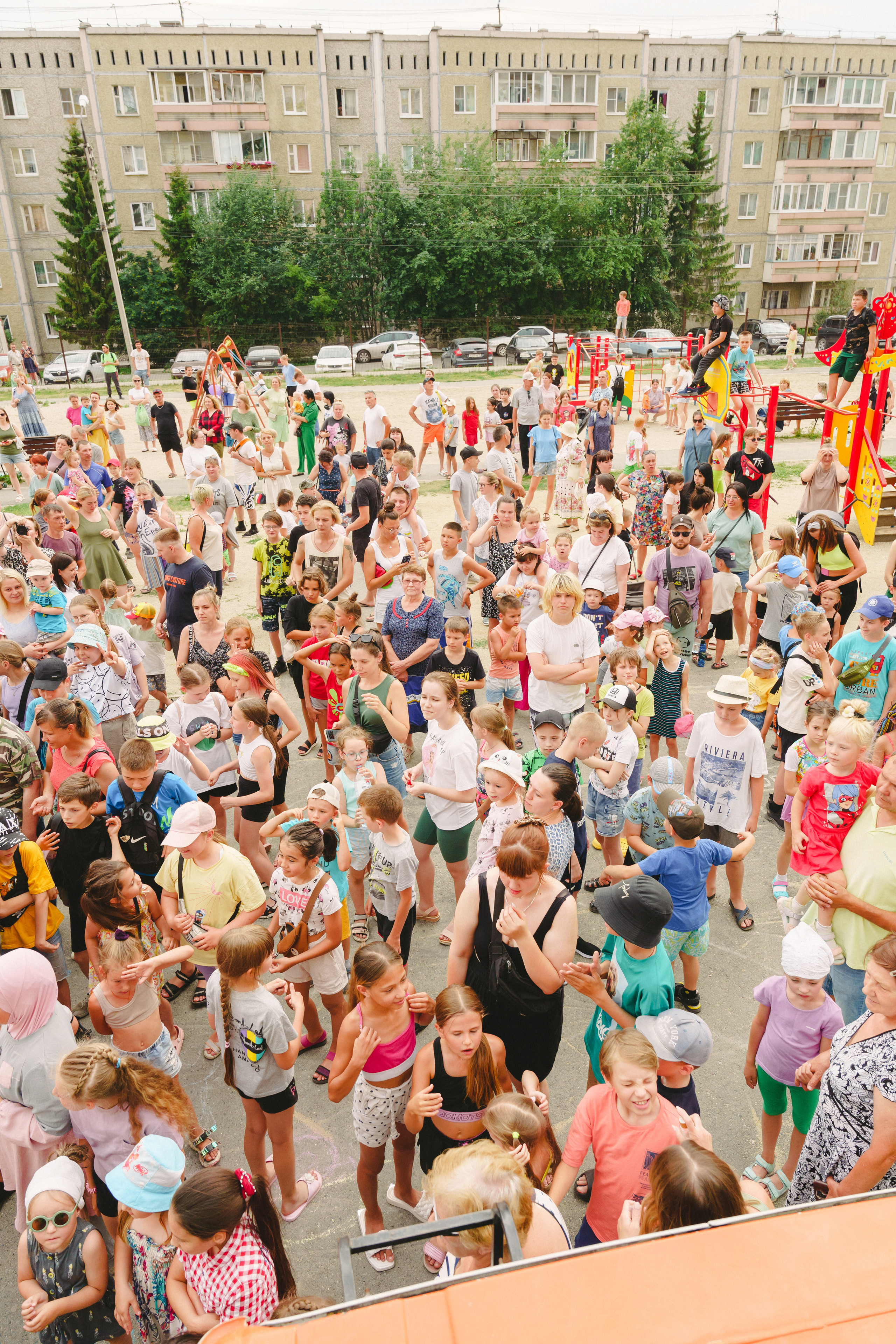 Пена — ПАТИ «Галактика развлечений» и «УК КОТ». Фотограф в детский сад в Екатеринбурге, выпускные альбомы Юлия Умерова