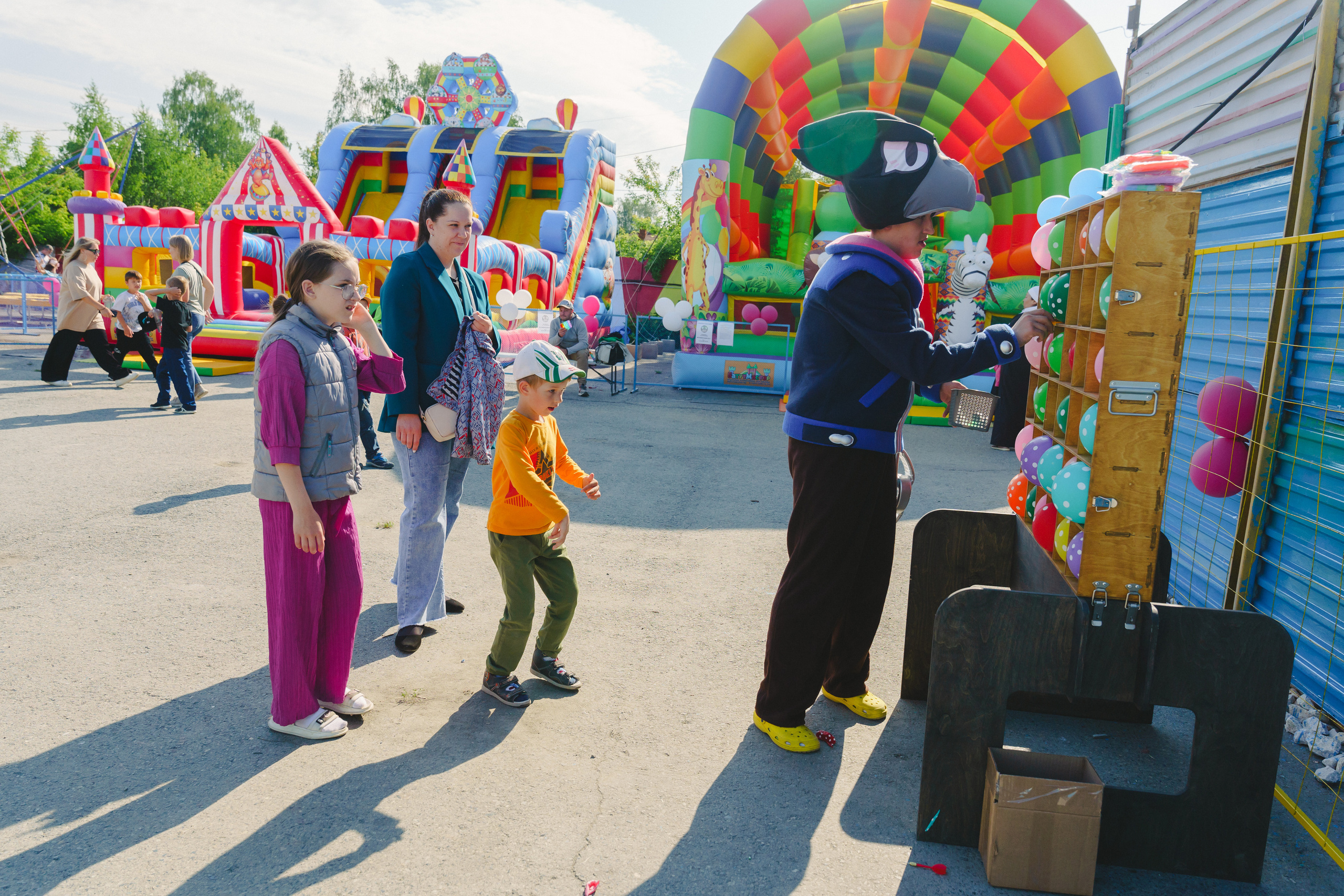 Открытие парка аттракционов «Галактика развлечений». Фотограф в детский сад в Екатеринбурге, выпускные альбомы Юлия Умерова