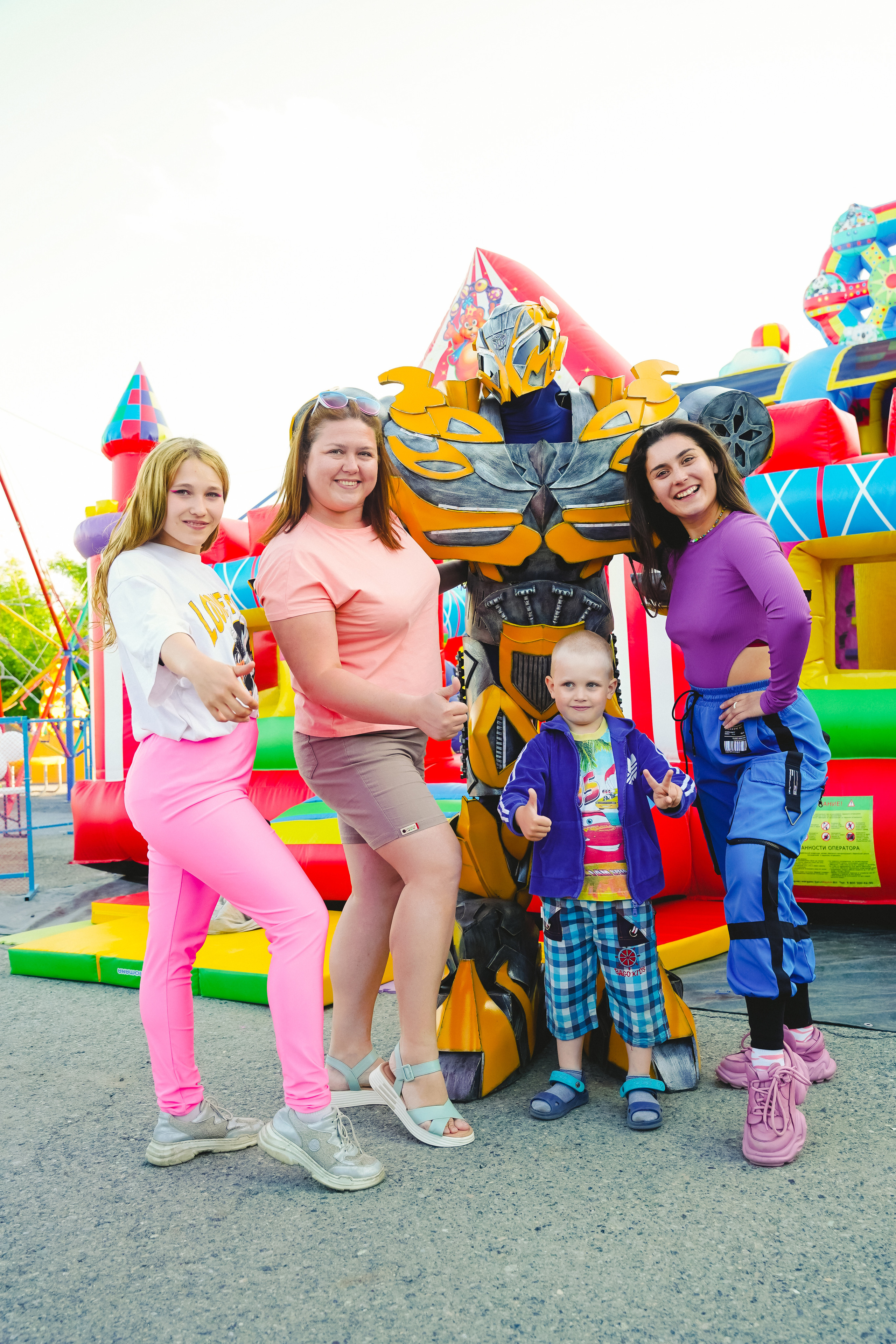 Открытие парка аттракционов «Галактика развлечений». Фотограф в детский сад в Екатеринбурге, выпускные альбомы Юлия Умерова