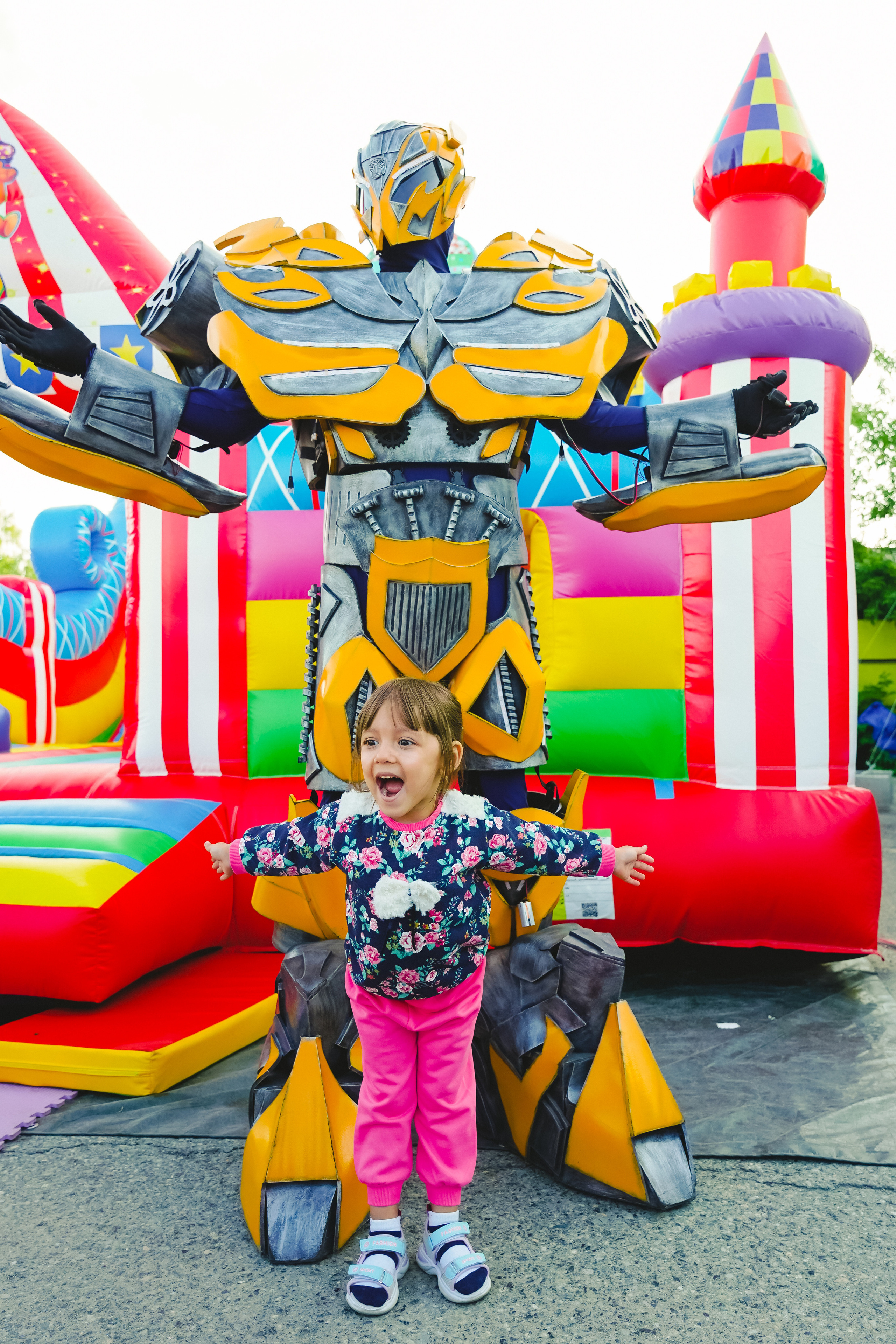 Открытие парка аттракционов «Галактика развлечений». Фотограф в детский сад в Екатеринбурге, выпускные альбомы Юлия Умерова