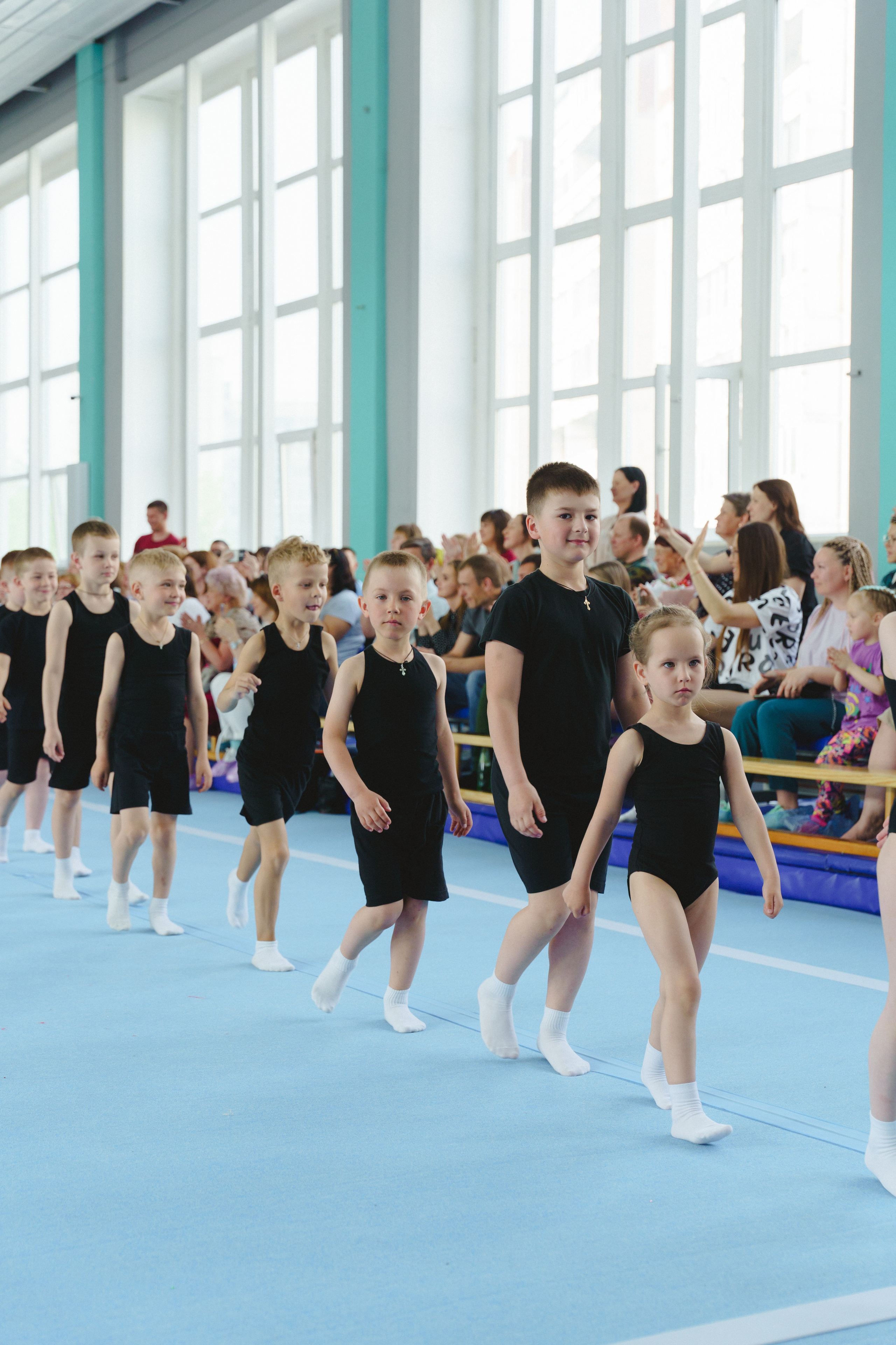 Межрегиональные соревнования по спортивной акробатике «Киндер Сюрприз». Фотограф в детский сад в Екатеринбурге, выпускные альбомы Юлия Умерова