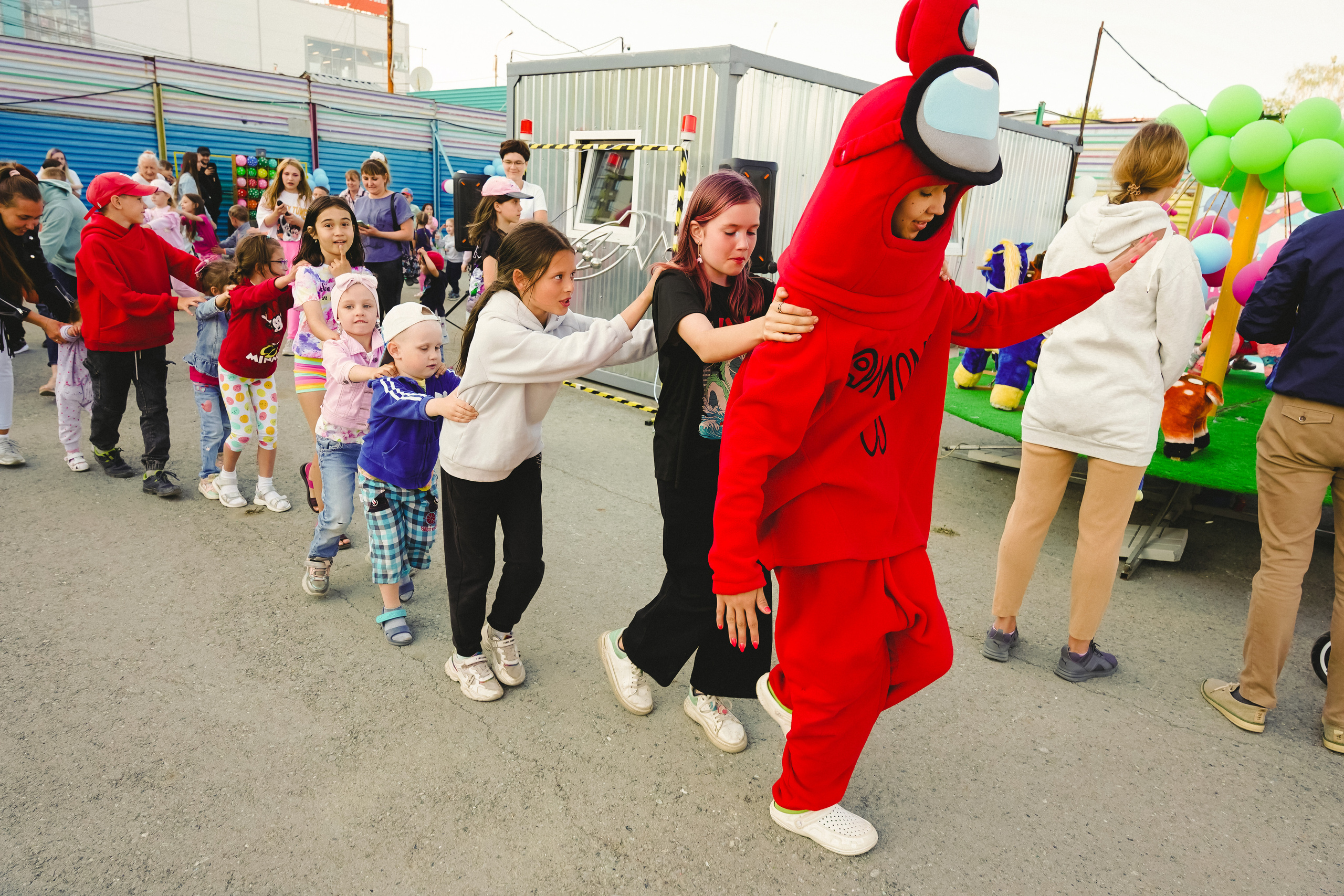 Открытие парка аттракционов «Галактика развлечений». Фотограф в детский сад в Екатеринбурге, выпускные альбомы Юлия Умерова