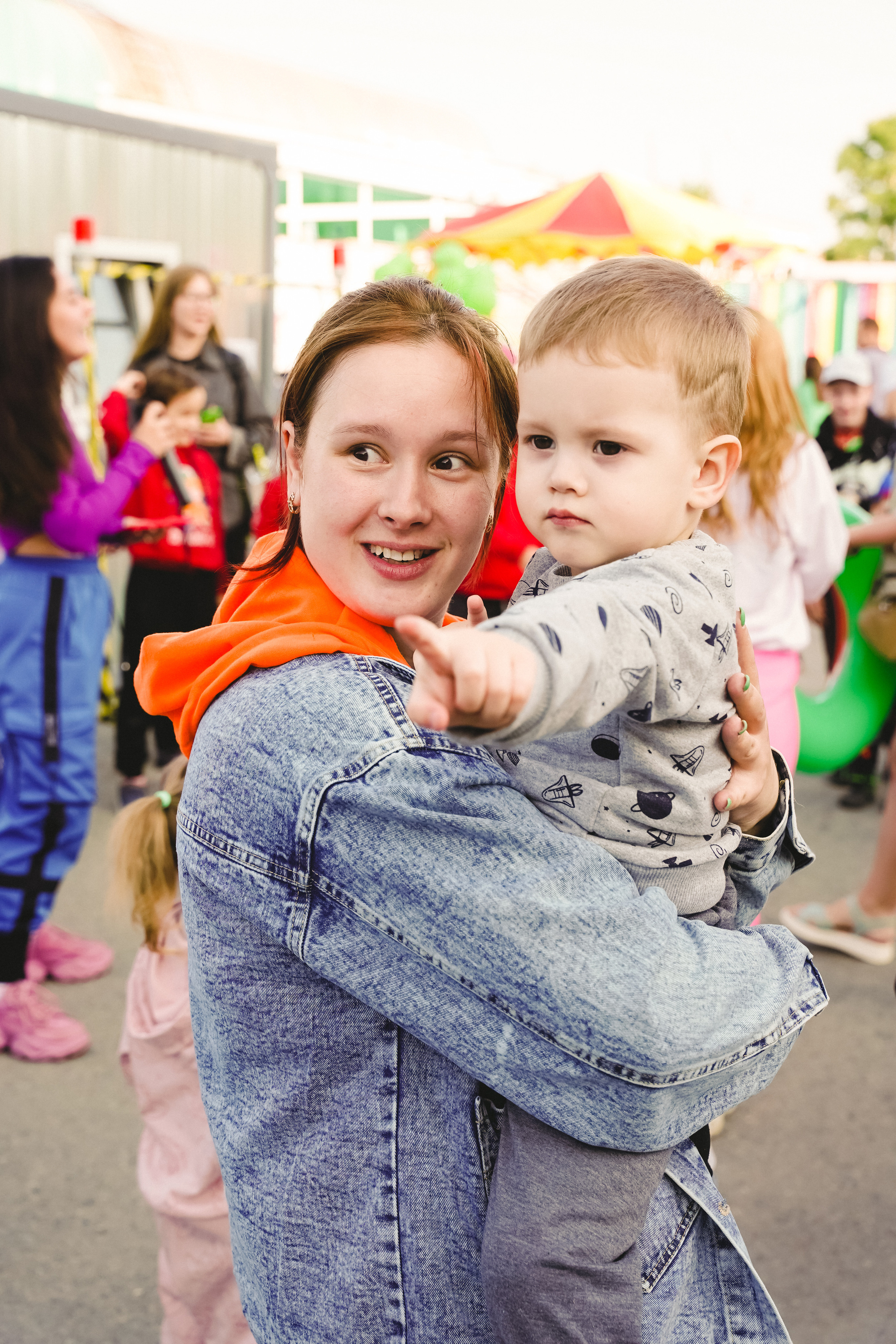 Открытие парка аттракционов «Галактика развлечений». Фотограф в детский сад в Екатеринбурге, выпускные альбомы Юлия Умерова