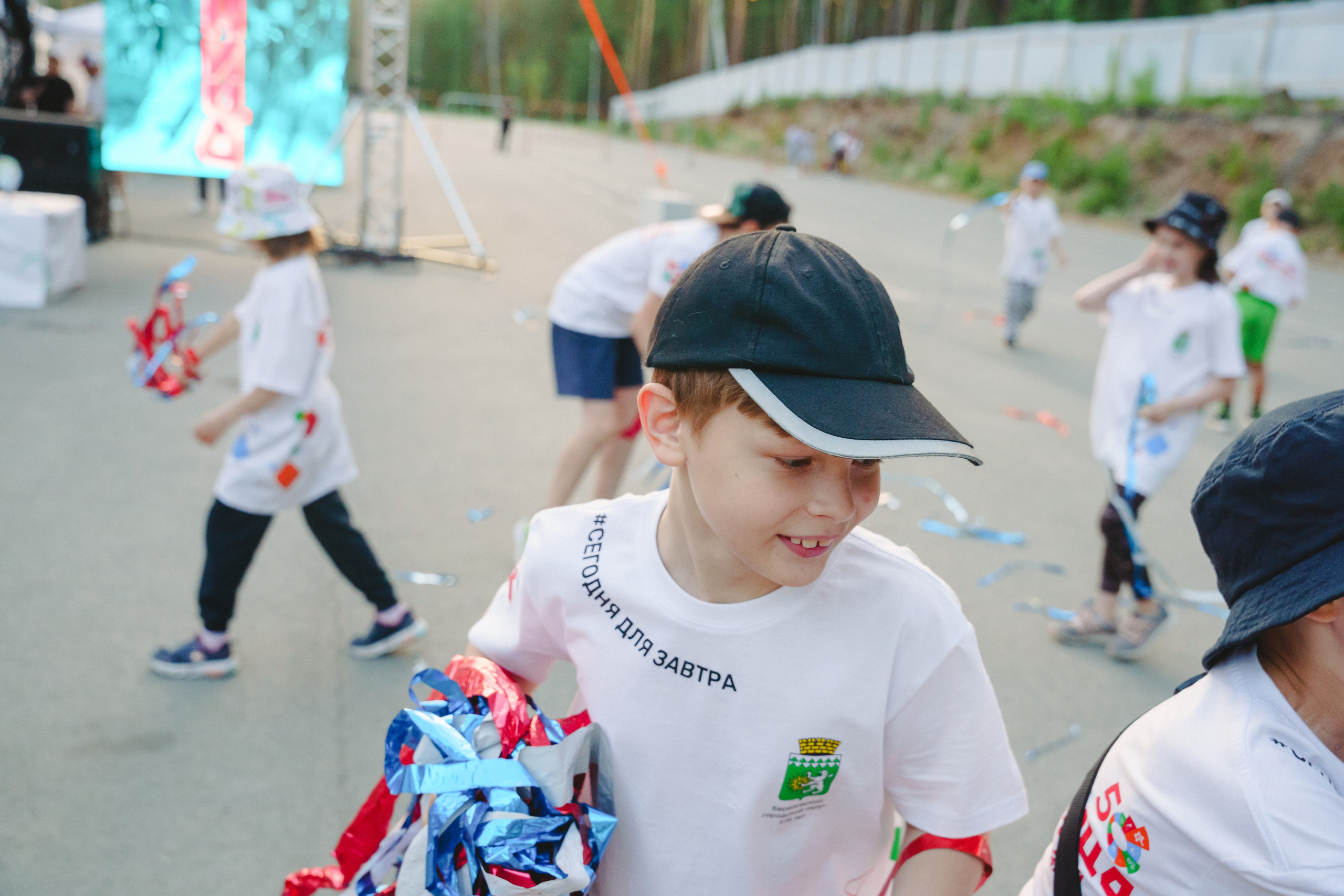 Юбилей БМАУ ДЗОЛ «Зарница». Фотограф в детский сад в Екатеринбурге, выпускные альбомы Юлия Умерова