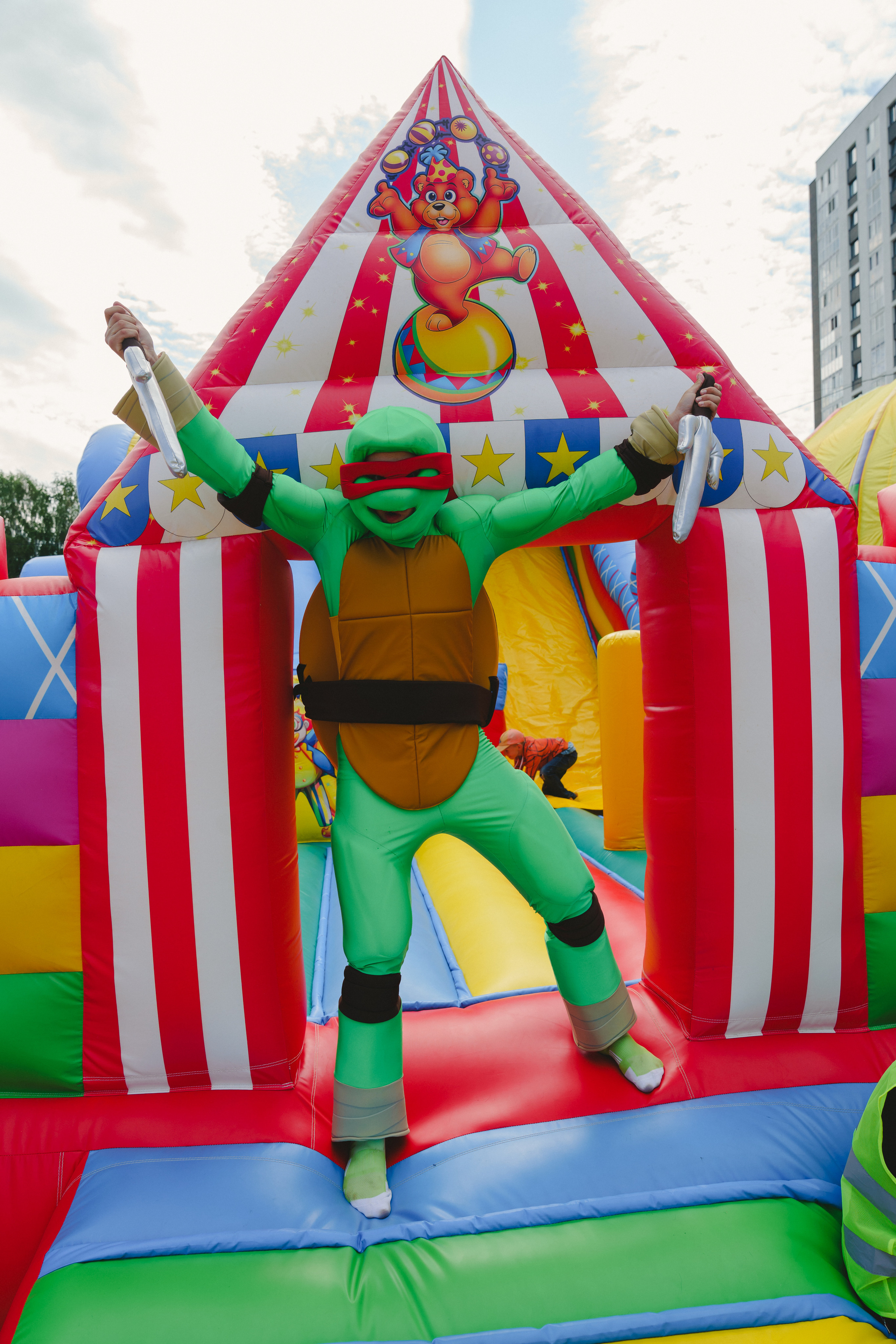 Открытие парка аттракционов «Галактика развлечений». Фотограф в детский сад в Екатеринбурге, выпускные альбомы Юлия Умерова