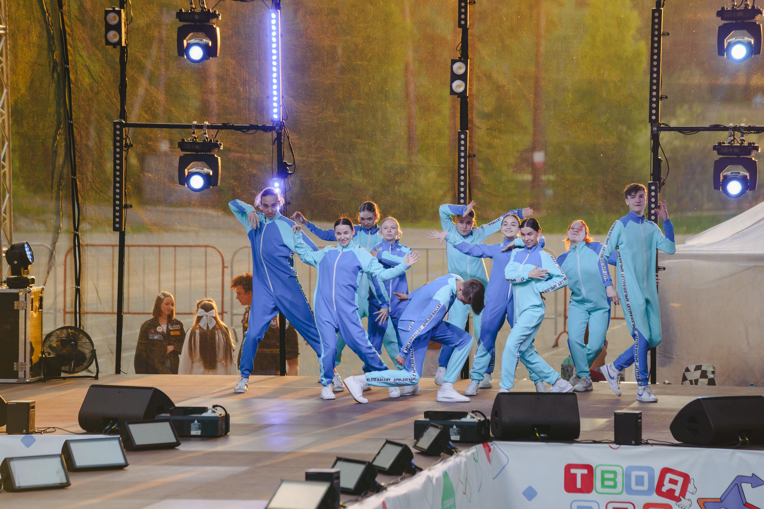 Юбилей БМАУ ДЗОЛ «Зарница». Фотограф в детский сад в Екатеринбурге, выпускные альбомы Юлия Умерова