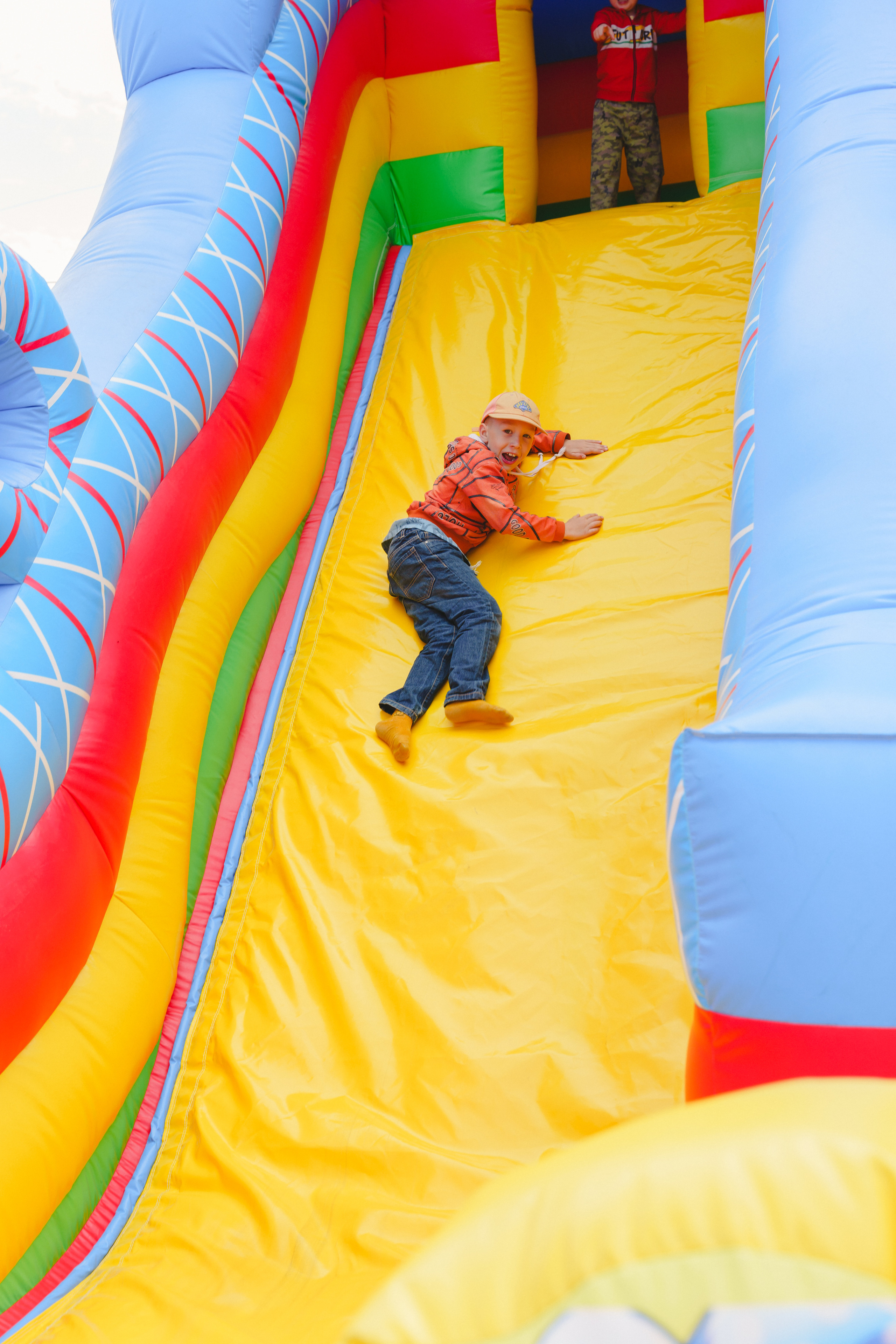 Открытие парка аттракционов «Галактика развлечений». Фотограф в детский сад в Екатеринбурге, выпускные альбомы Юлия Умерова