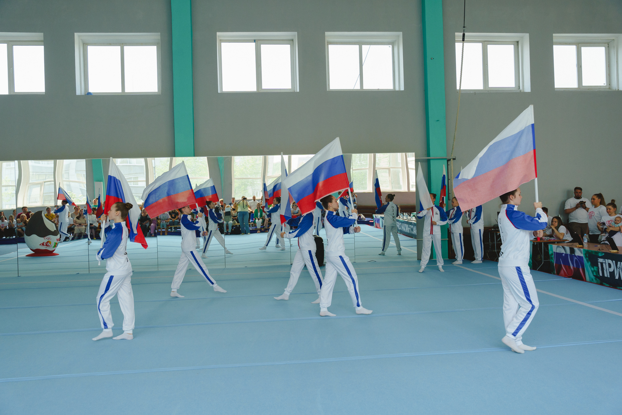 Межрегиональные соревнования по спортивной акробатике «Киндер Сюрприз». Фотограф в детский сад в Екатеринбурге, выпускные альбомы Юлия Умерова