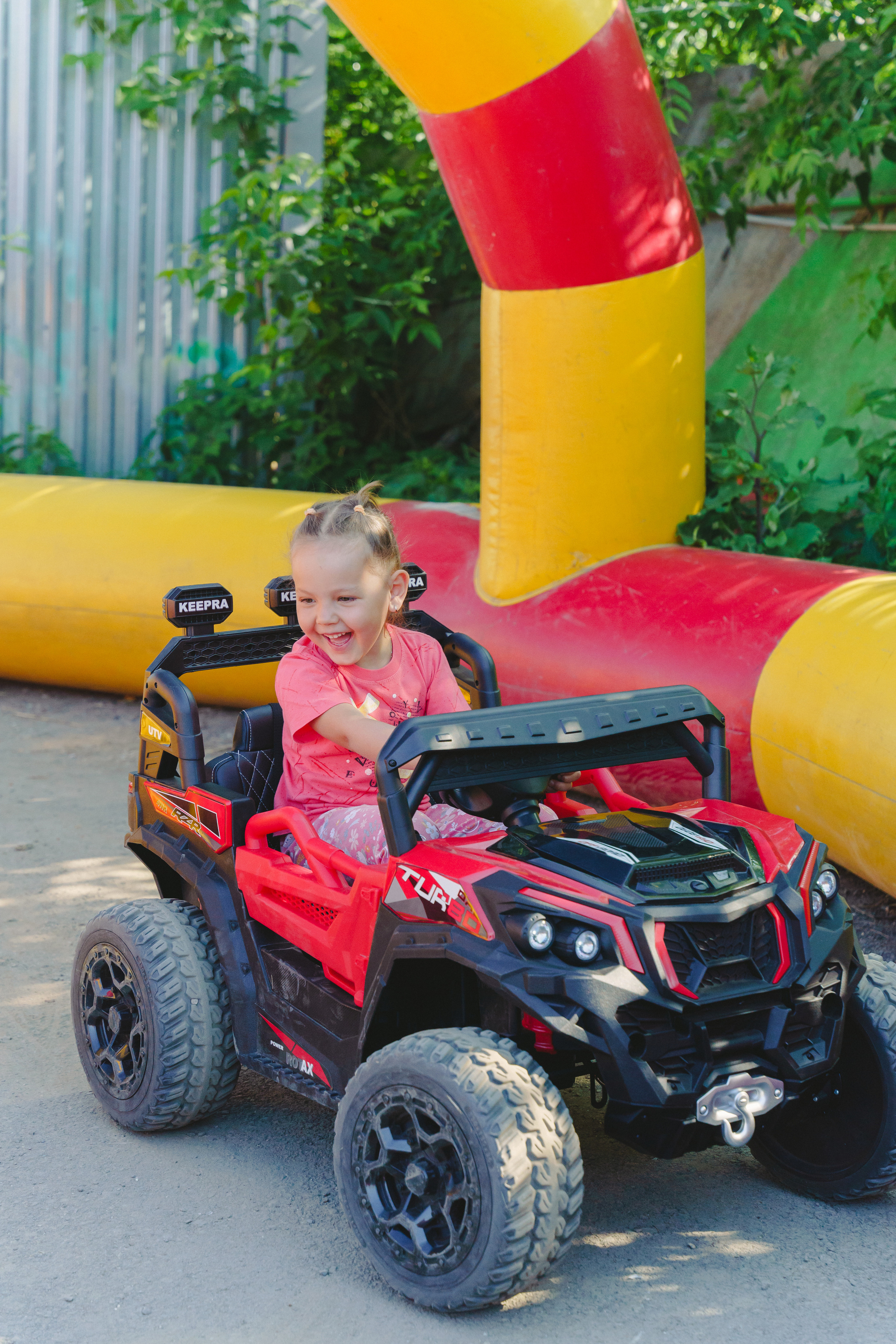 Открытие парка аттракционов «Галактика развлечений». Фотограф в детский сад в Екатеринбурге, выпускные альбомы Юлия Умерова