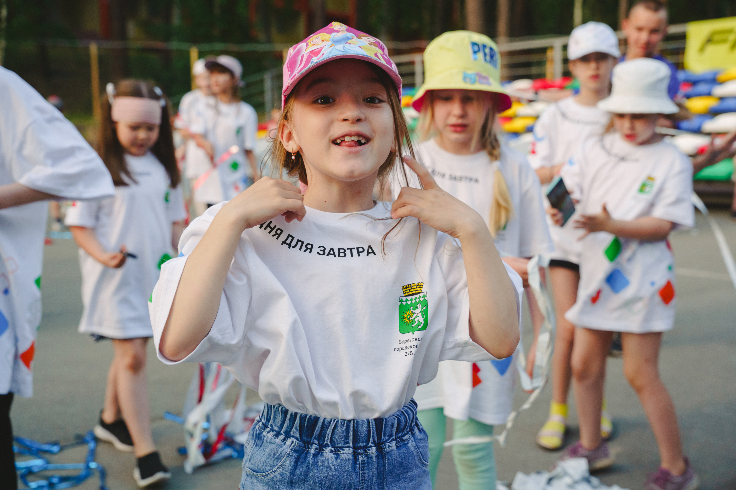 Юбилей БМАУ ДЗОЛ «Зарница». Фотограф в детский сад в Екатеринбурге, выпускные альбомы Юлия Умерова