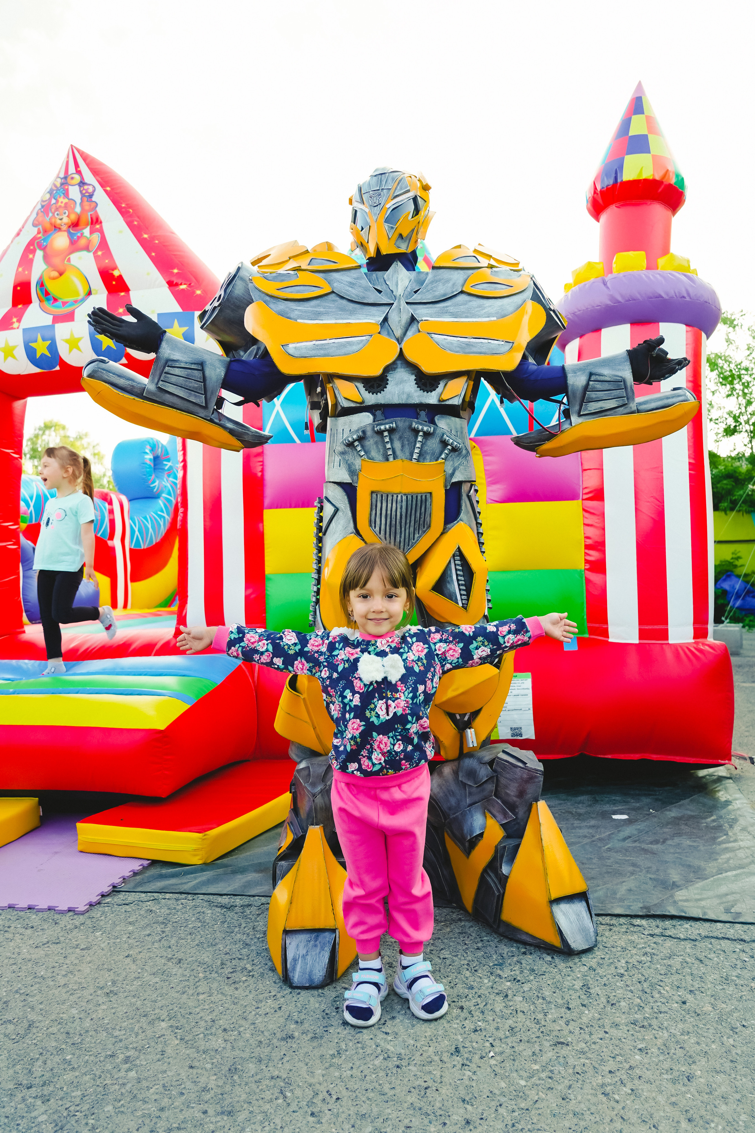Открытие парка аттракционов «Галактика развлечений». Фотограф в детский сад в Екатеринбурге, выпускные альбомы Юлия Умерова