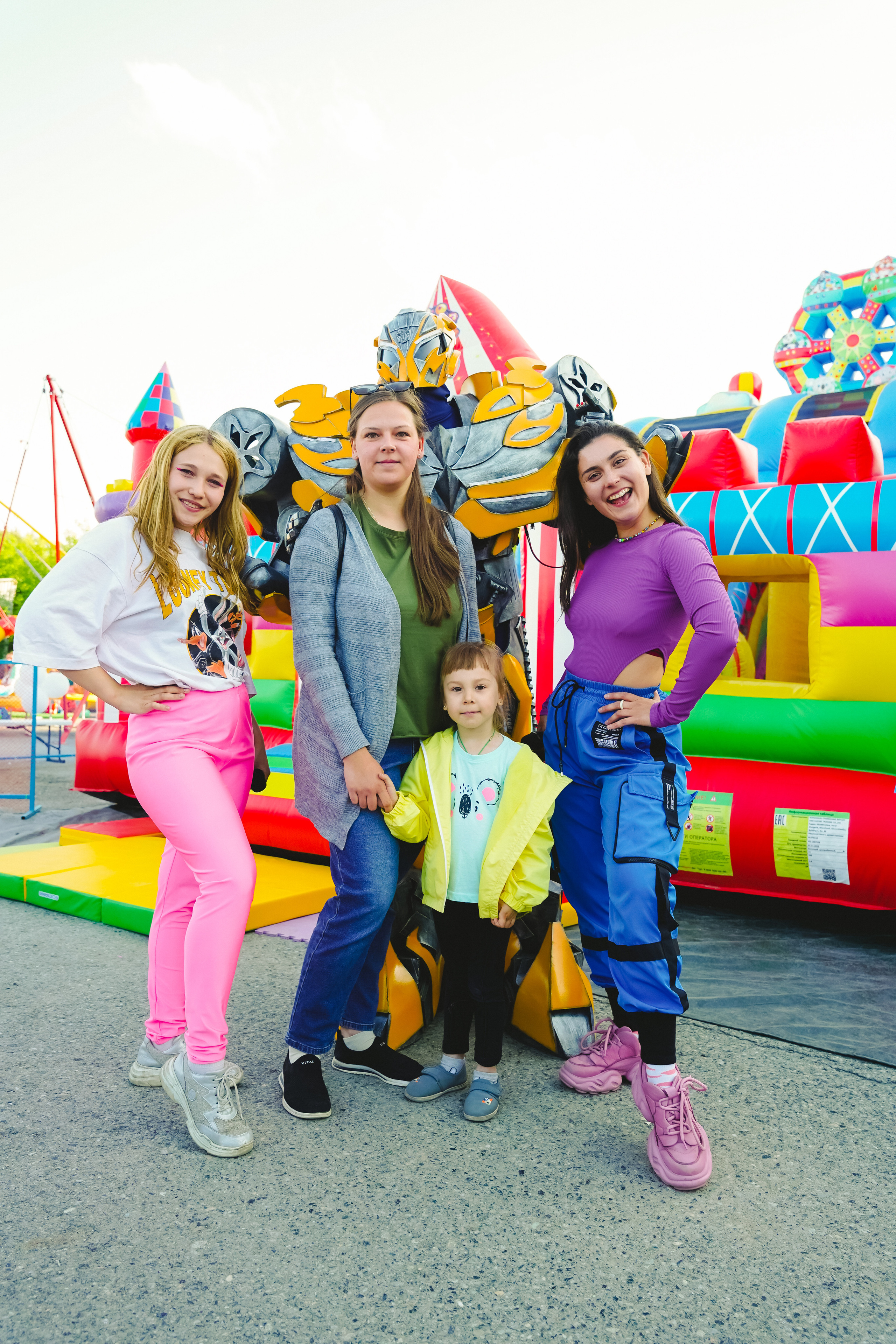 Открытие парка аттракционов «Галактика развлечений». Фотограф в детский сад в Екатеринбурге, выпускные альбомы Юлия Умерова