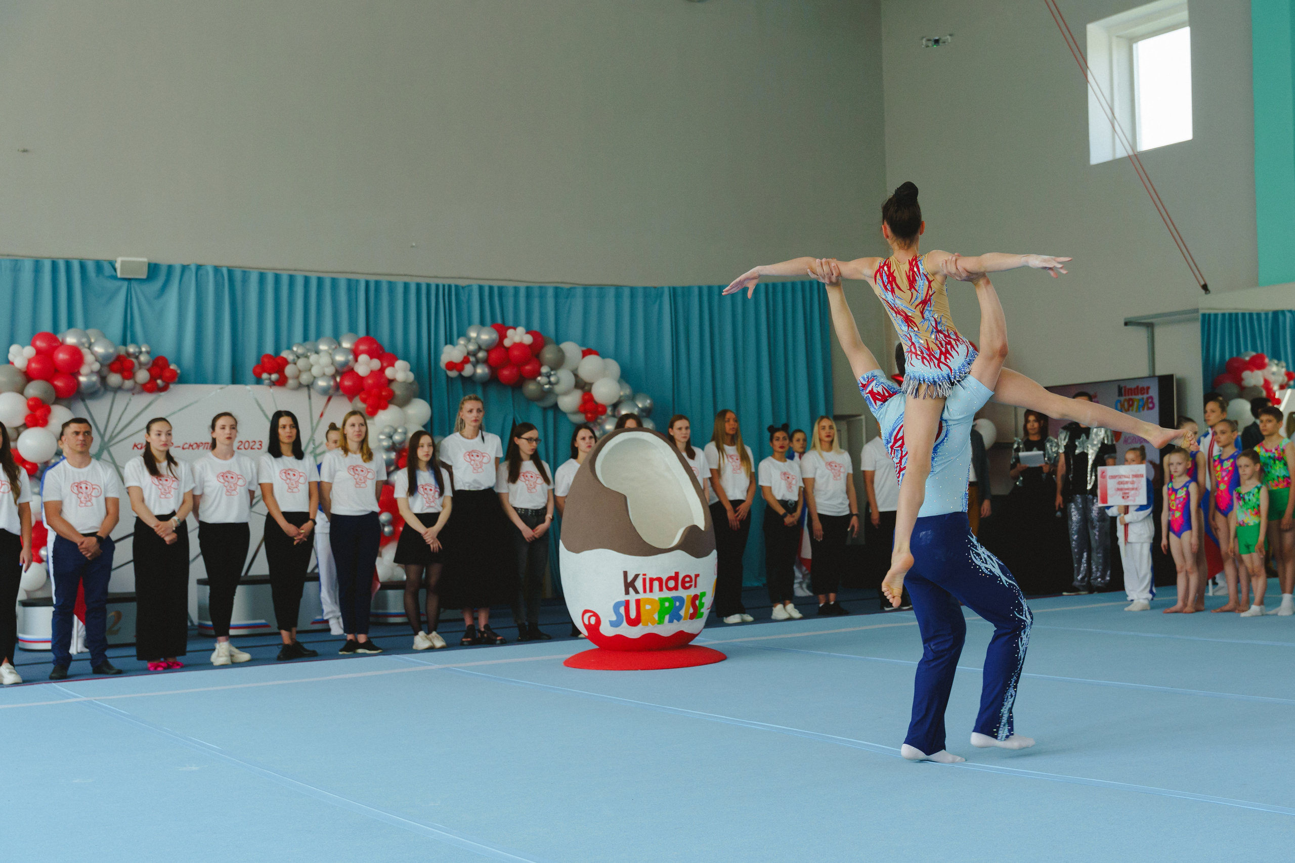 Межрегиональные соревнования по спортивной акробатике «Киндер Сюрприз». Фотограф в детский сад в Екатеринбурге, выпускные альбомы Юлия Умерова