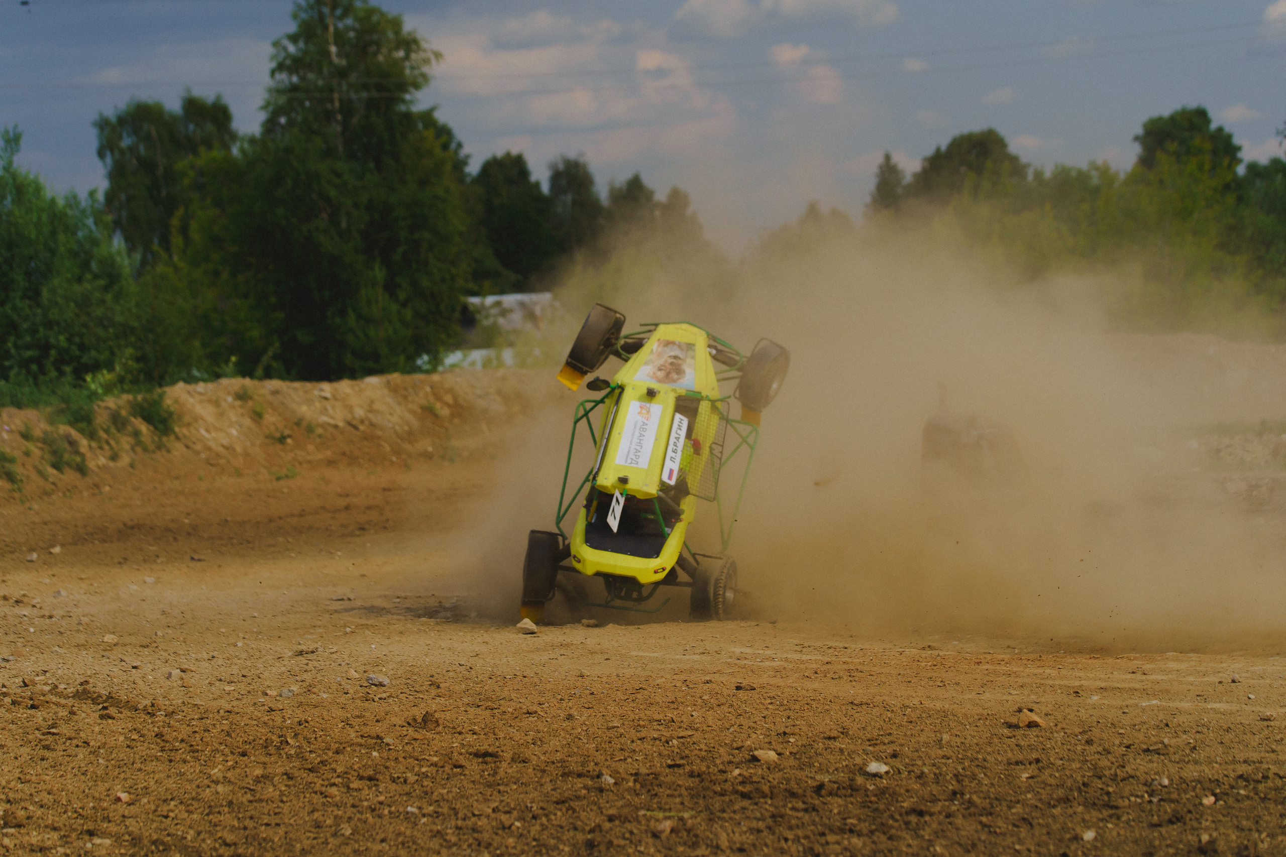 Автокросс Березовский. Фотограф Камиль Умеров. Фотограф в детский сад в Екатеринбурге, выпускные альбомы Юлия Умерова