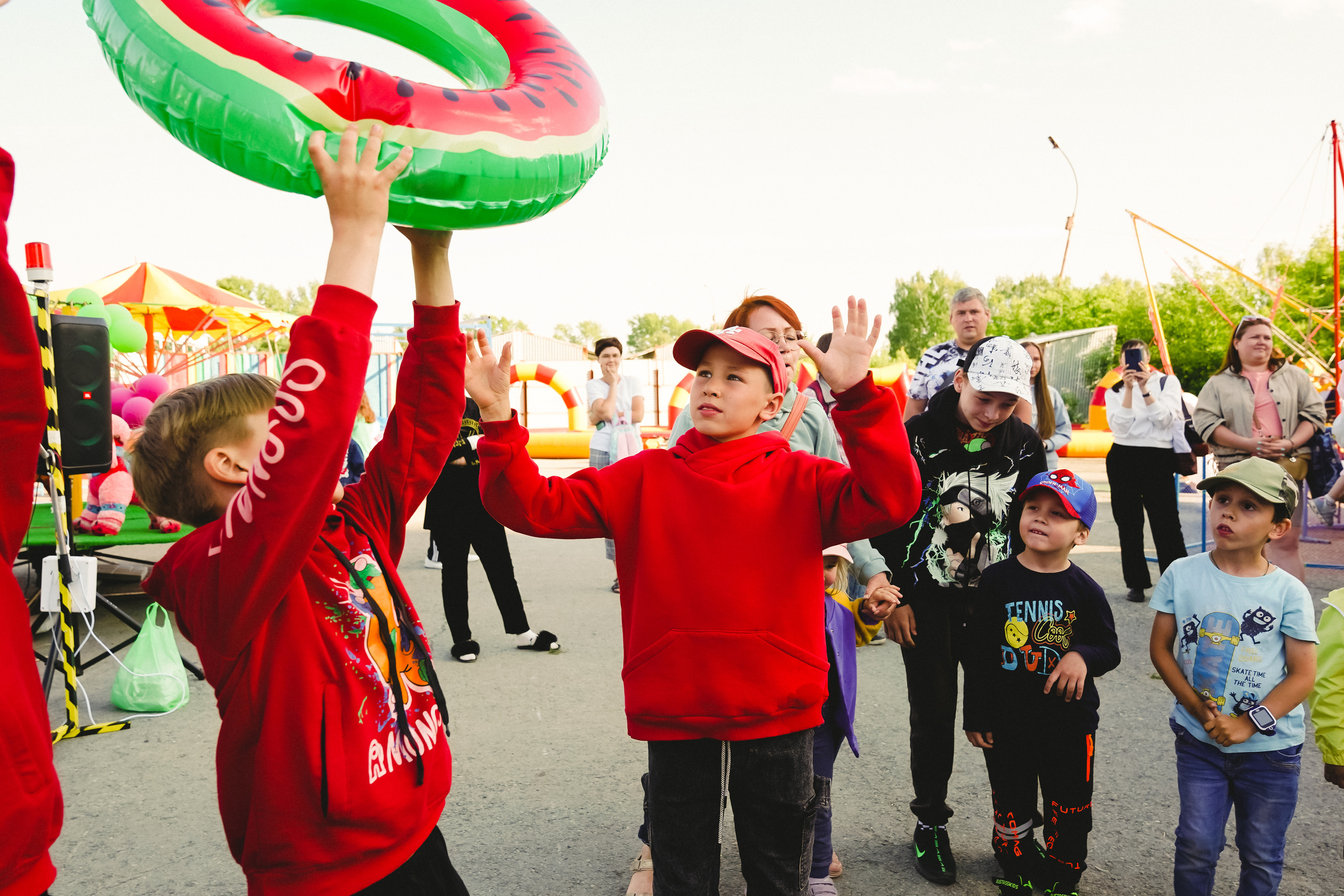 Открытие парка аттракционов «Галактика развлечений». Фотограф в детский сад в Екатеринбурге, выпускные альбомы Юлия Умерова