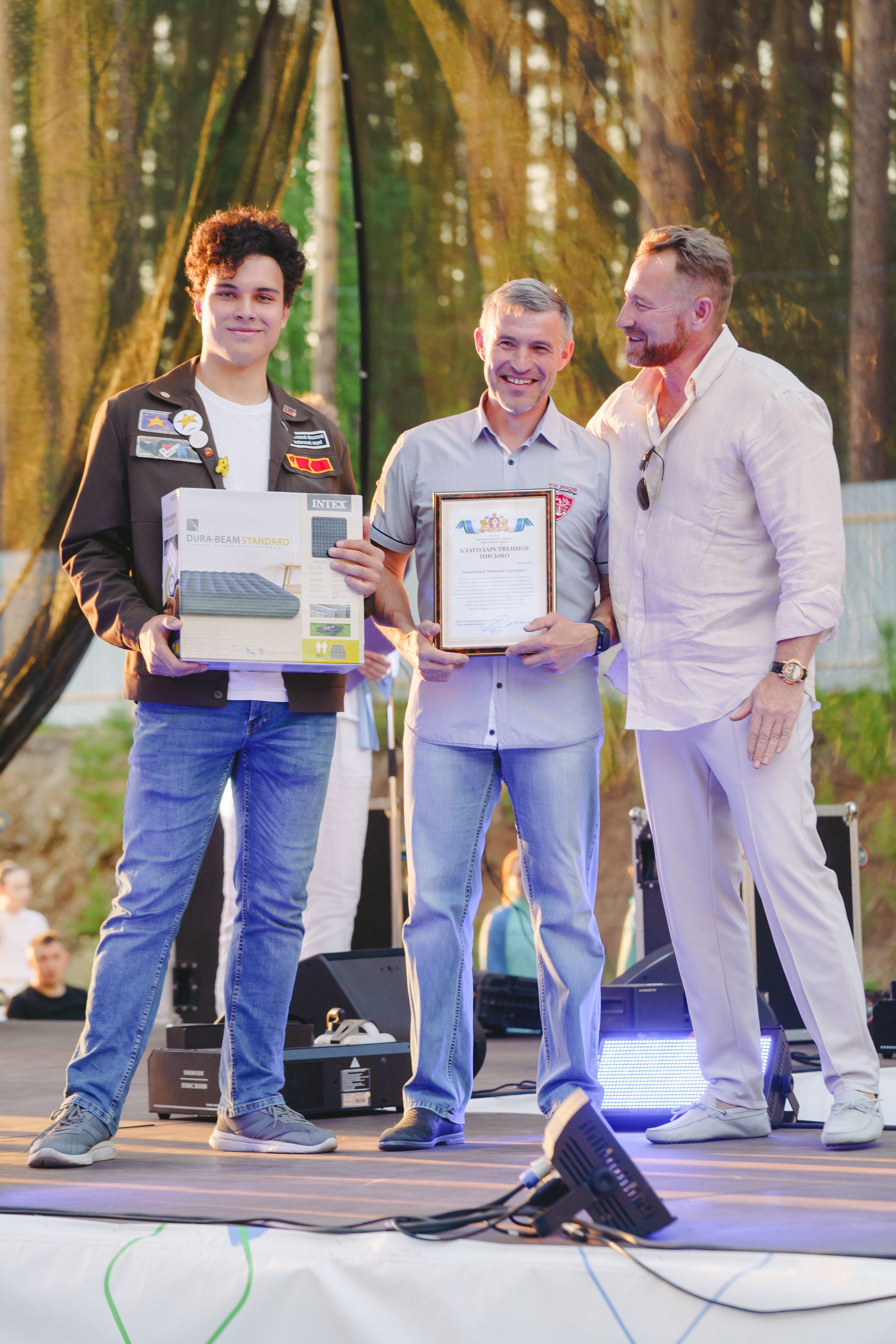 Юбилей БМАУ ДЗОЛ «Зарница». Фотограф в детский сад в Екатеринбурге, выпускные альбомы Юлия Умерова