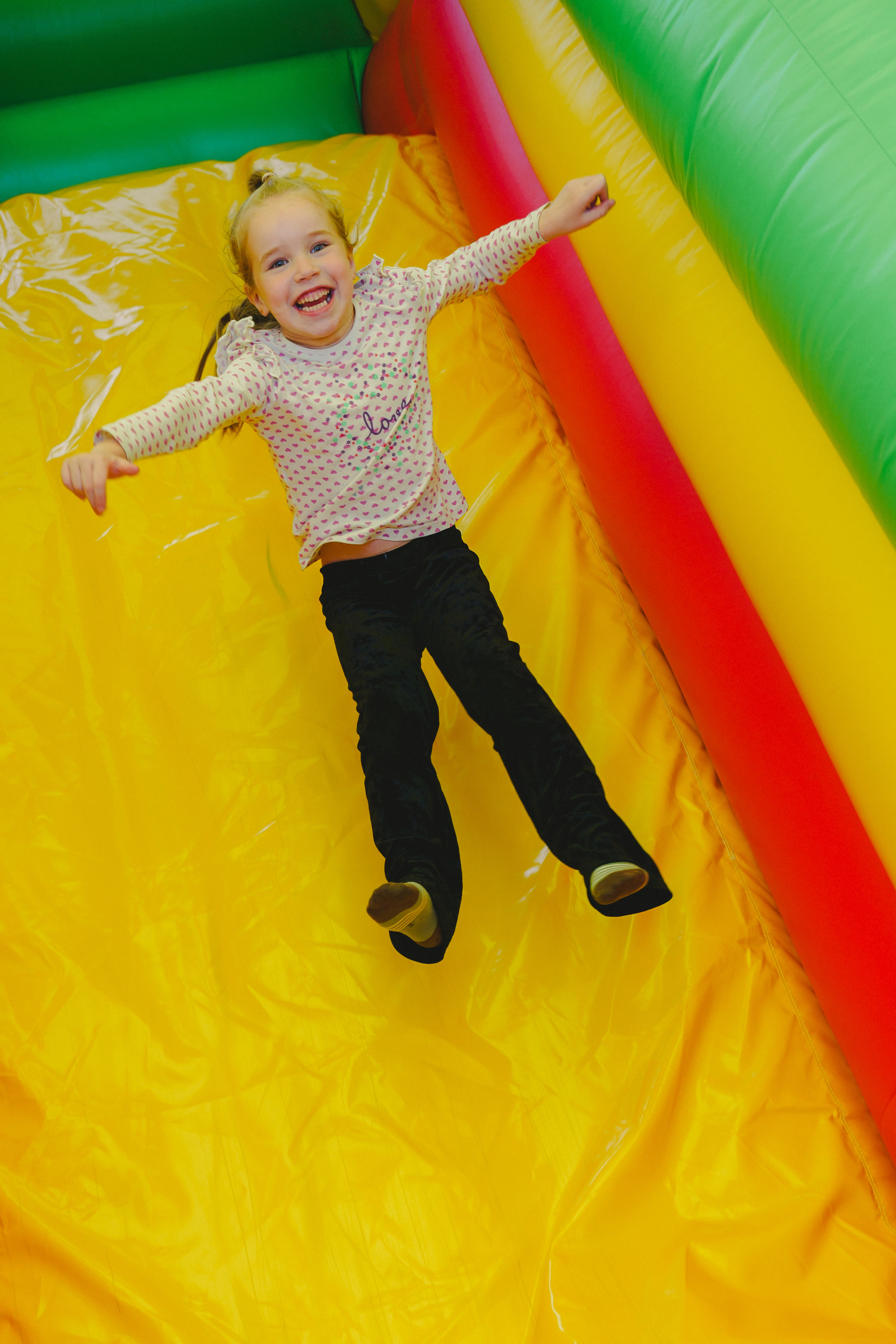 Открытие парка аттракционов «Галактика развлечений». Фотограф в детский сад в Екатеринбурге, выпускные альбомы Юлия Умерова