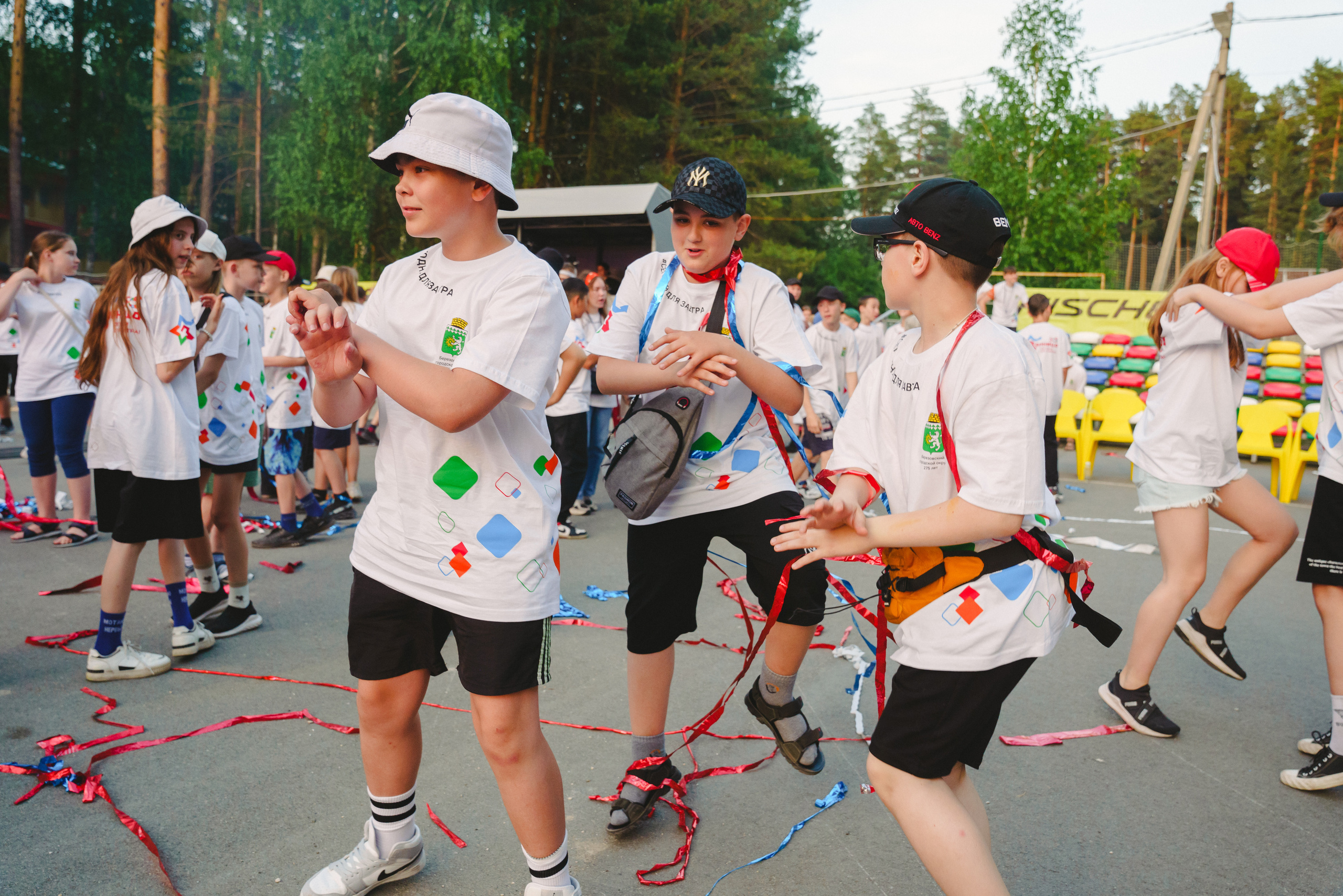 Юбилей БМАУ ДЗОЛ «Зарница». Фотограф в детский сад в Екатеринбурге, выпускные альбомы Юлия Умерова
