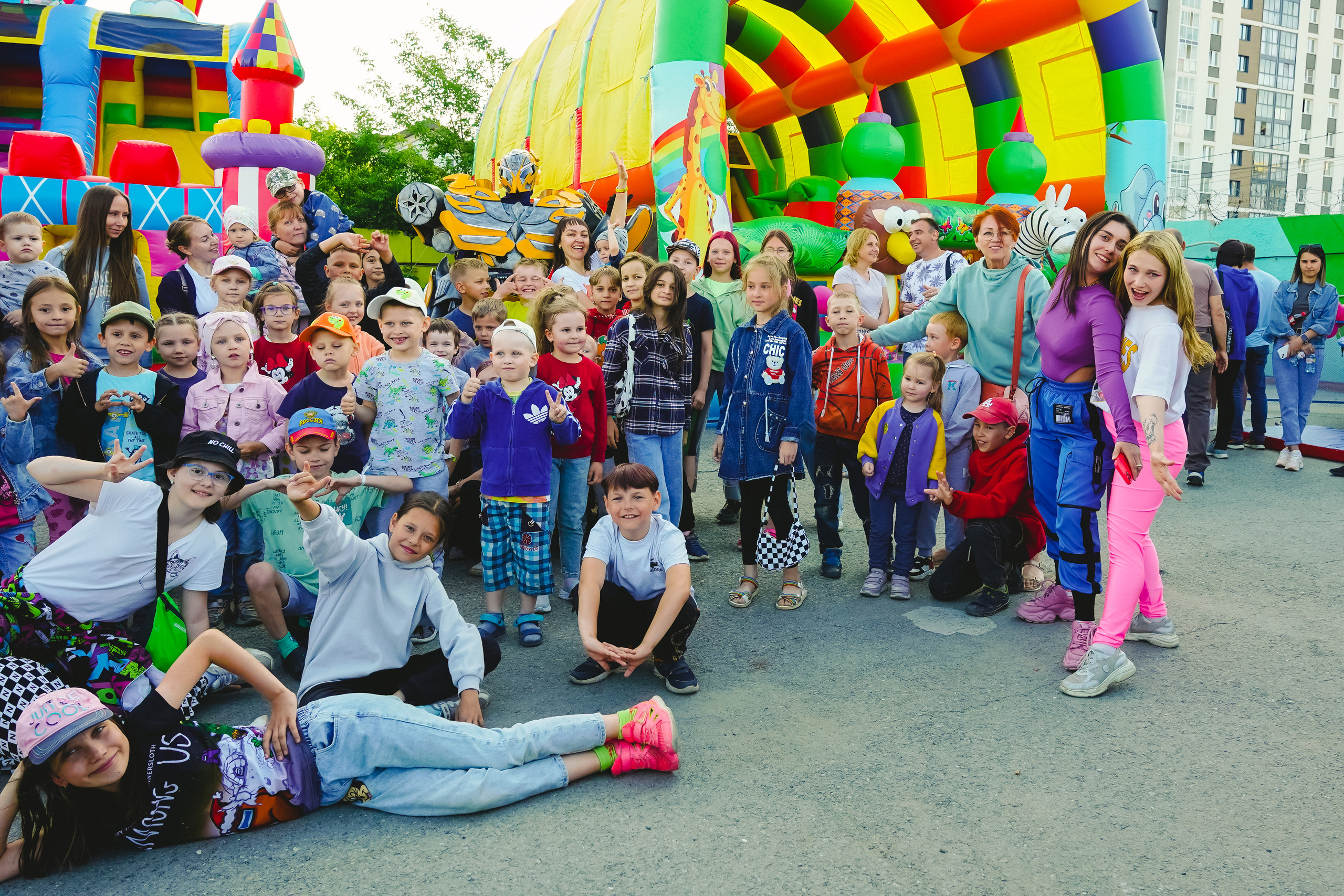 Открытие парка аттракционов «Галактика развлечений». Фотограф в детский сад в Екатеринбурге, выпускные альбомы Юлия Умерова