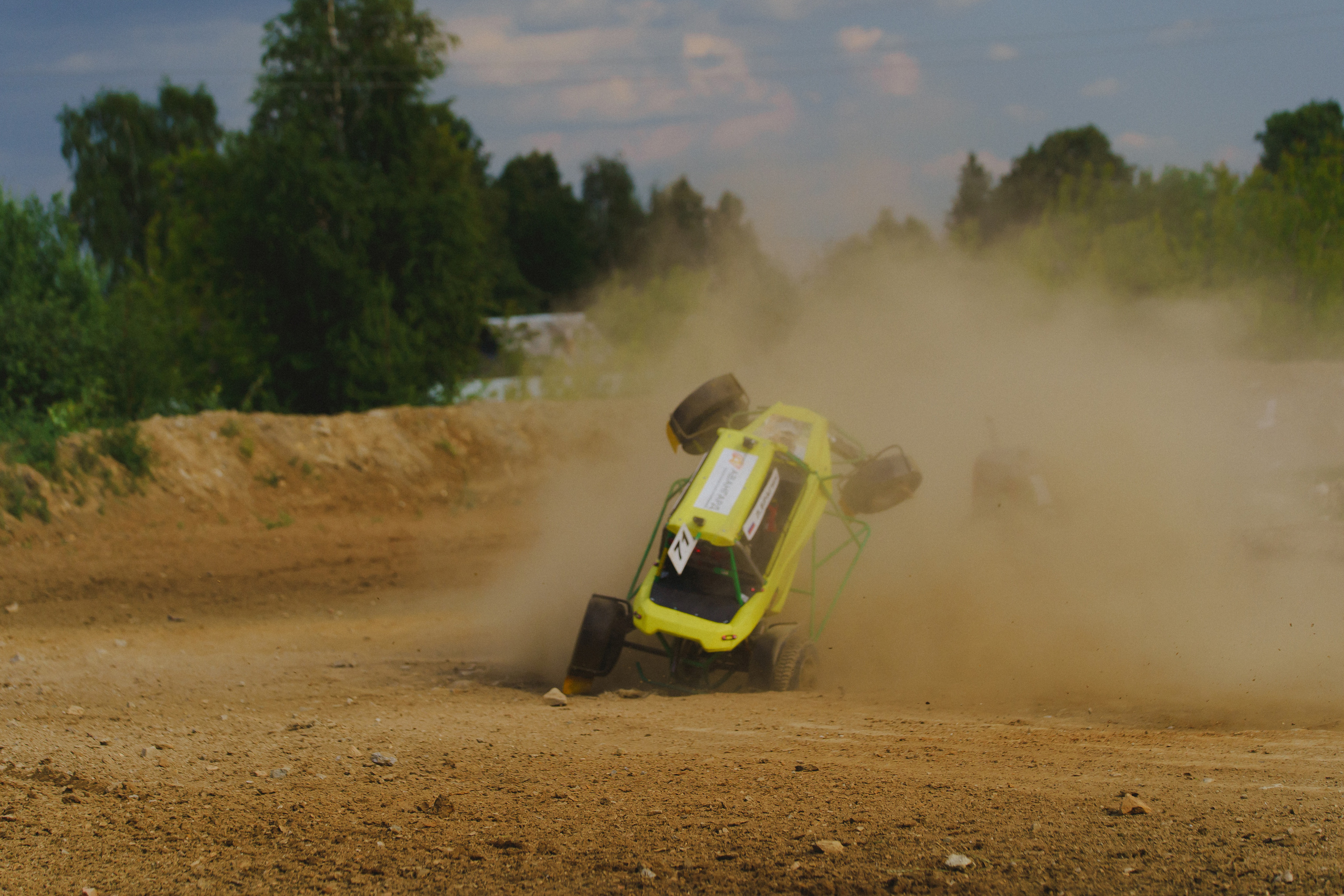Автокросс Березовский. Фотограф Камиль Умеров. Фотограф в детский сад в Екатеринбурге, выпускные альбомы Юлия Умерова