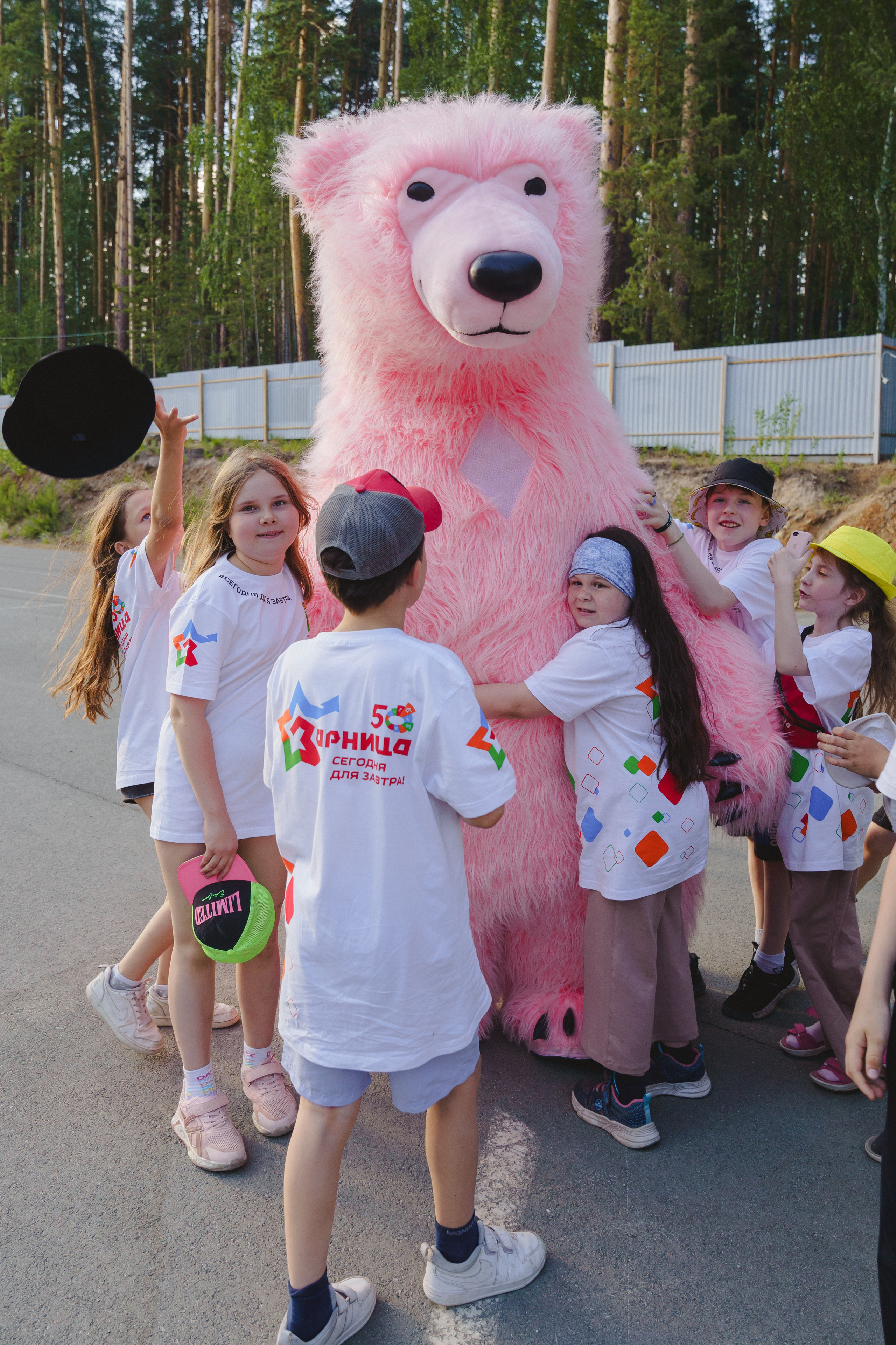 Юбилей БМАУ ДЗОЛ «Зарница». Фотограф в детский сад в Екатеринбурге, выпускные альбомы Юлия Умерова