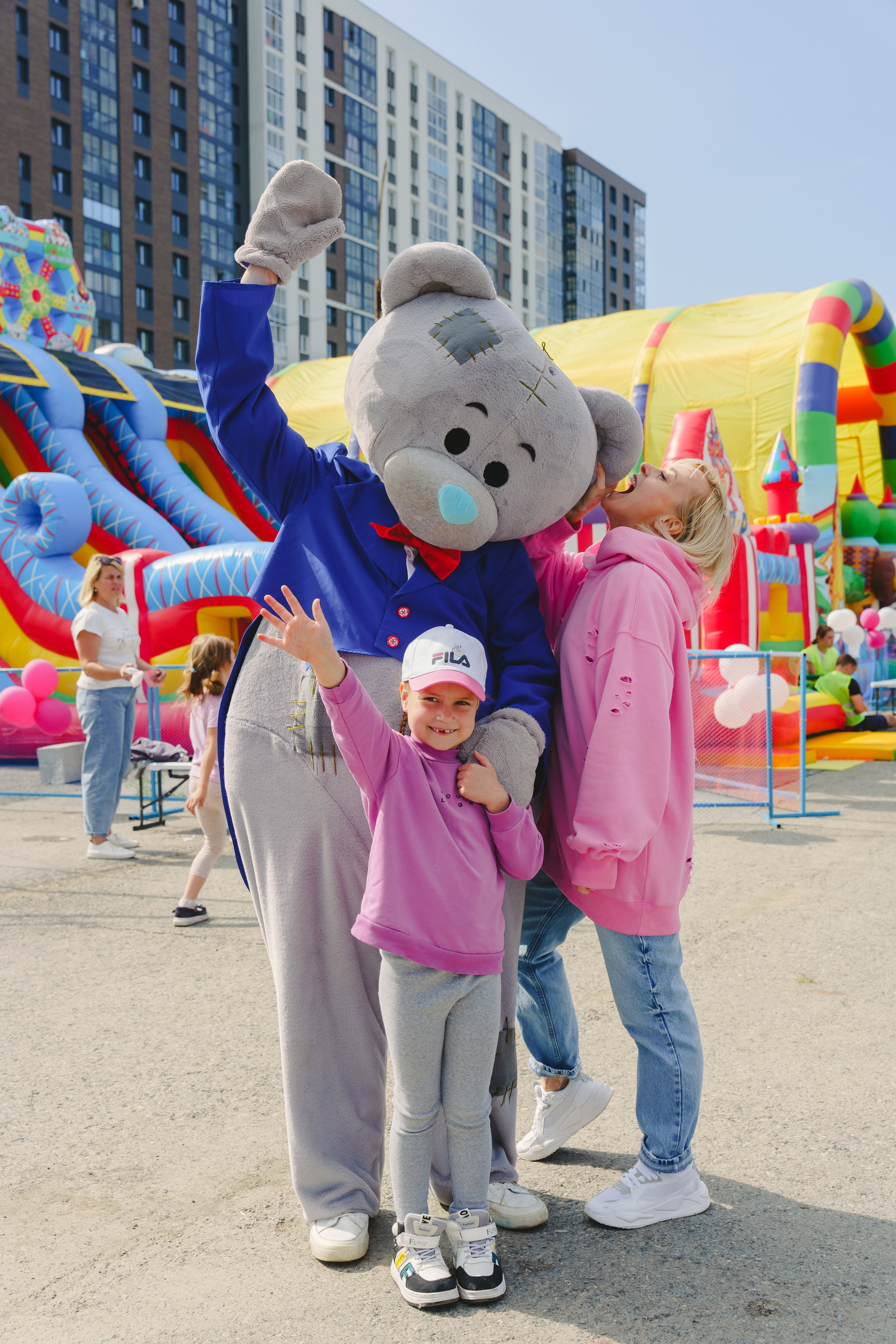 Открытие парка аттракционов «Галактика развлечений». Фотограф в детский сад в Екатеринбурге, выпускные альбомы Юлия Умерова