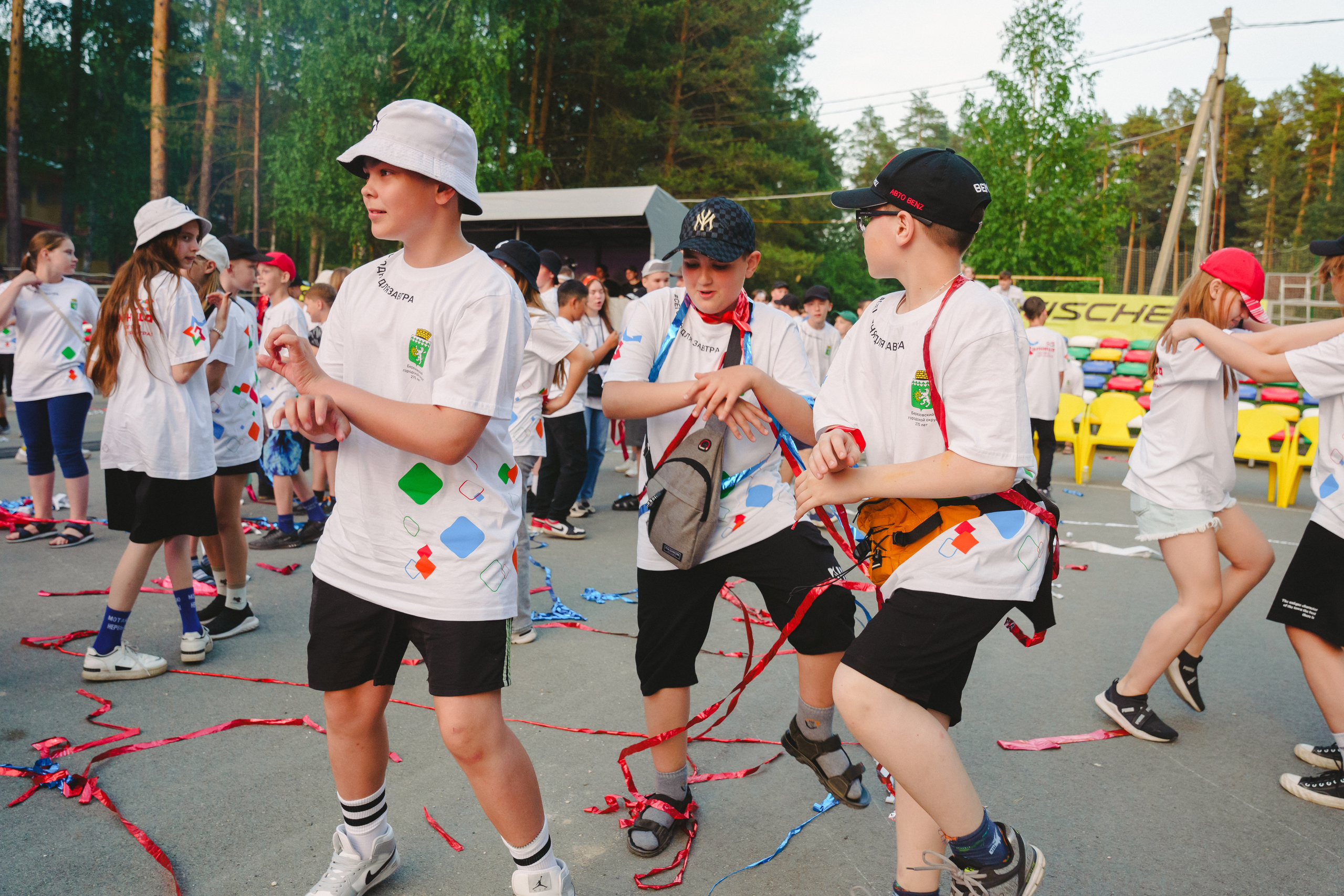 Юбилей БМАУ ДЗОЛ «Зарница». Фотограф в детский сад в Екатеринбурге, выпускные альбомы Юлия Умерова