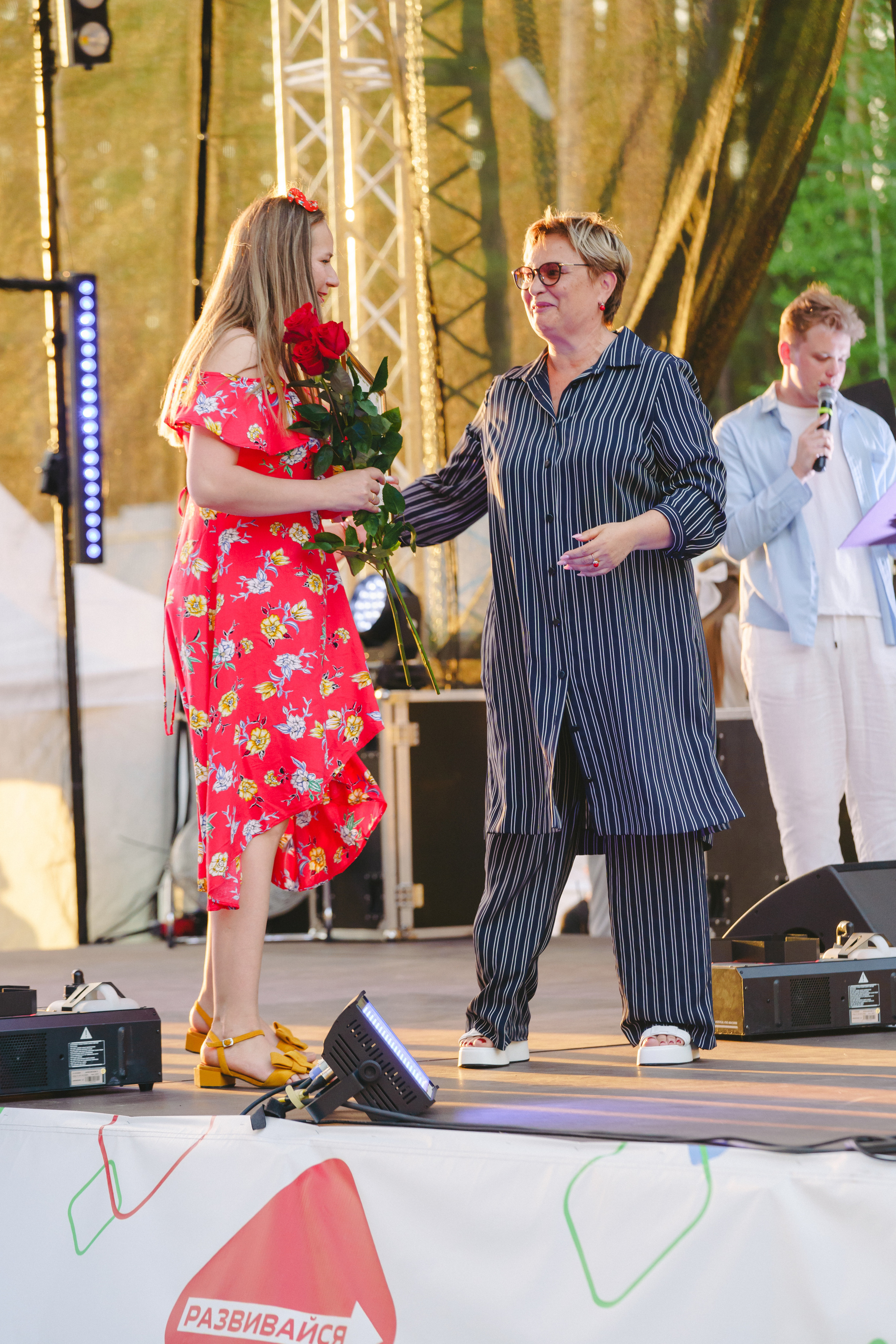 Юбилей БМАУ ДЗОЛ «Зарница». Фотограф в детский сад в Екатеринбурге, выпускные альбомы Юлия Умерова