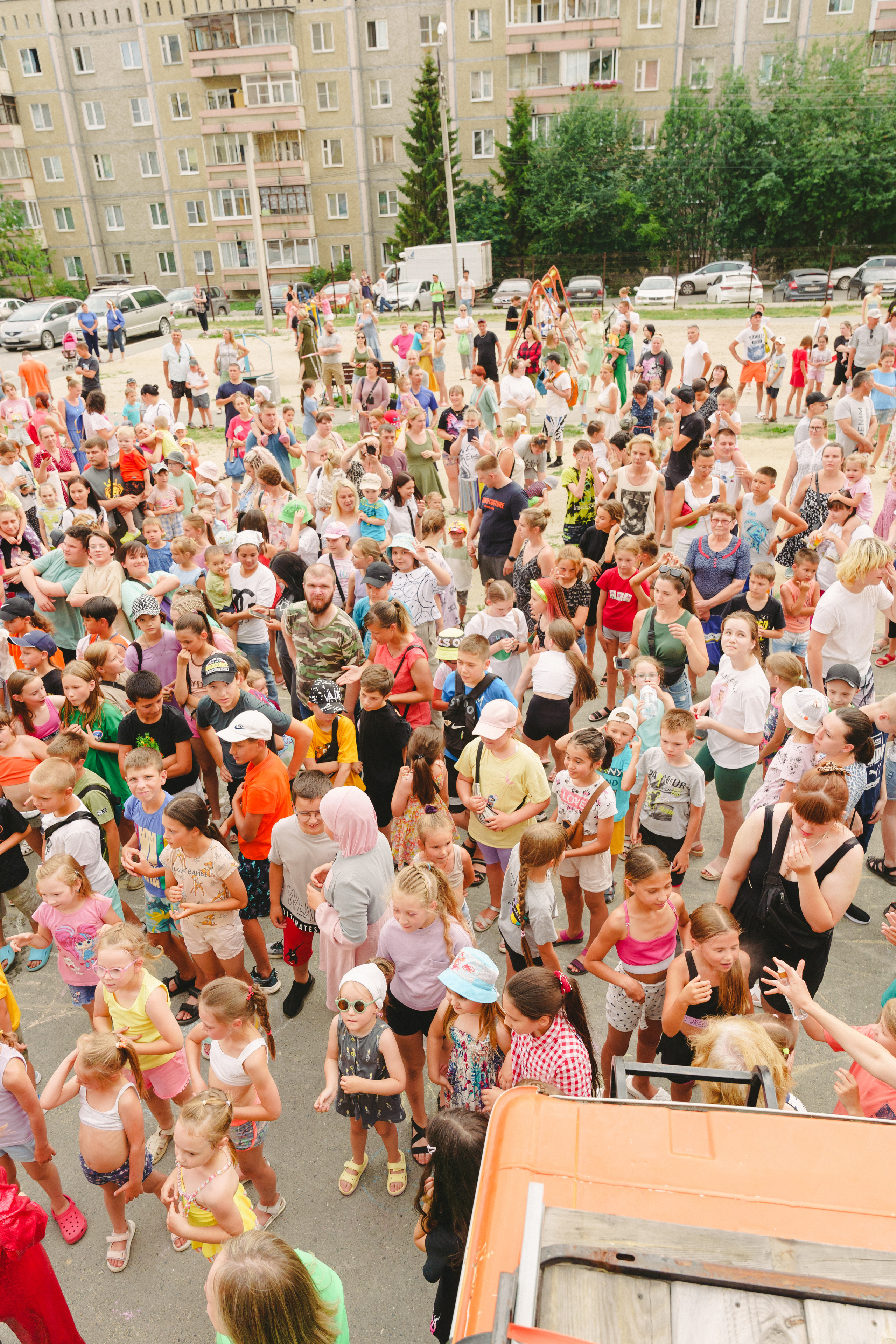Пена — ПАТИ «Галактика развлечений» и «УК КОТ». Фотограф в детский сад в Екатеринбурге, выпускные альбомы Юлия Умерова