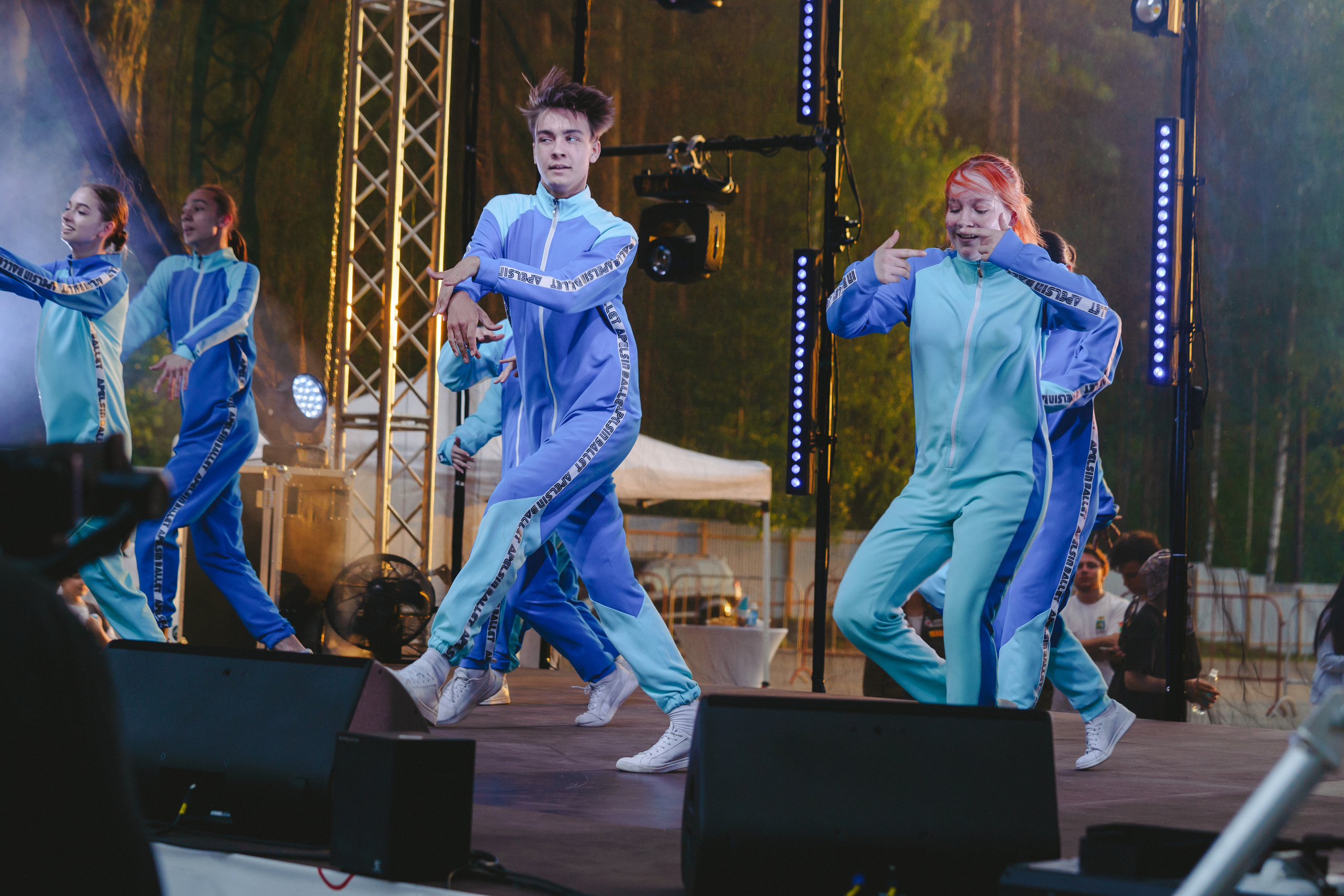 Юбилей БМАУ ДЗОЛ «Зарница». Фотограф в детский сад в Екатеринбурге, выпускные альбомы Юлия Умерова