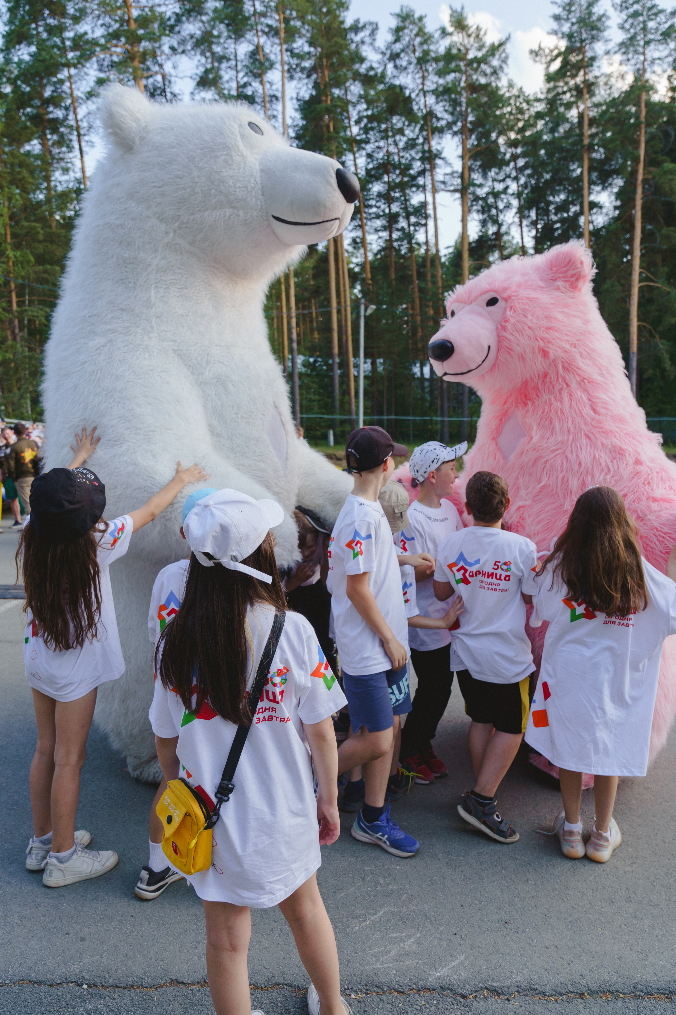 Юбилей БМАУ ДЗОЛ «Зарница». Фотограф в детский сад в Екатеринбурге, выпускные альбомы Юлия Умерова