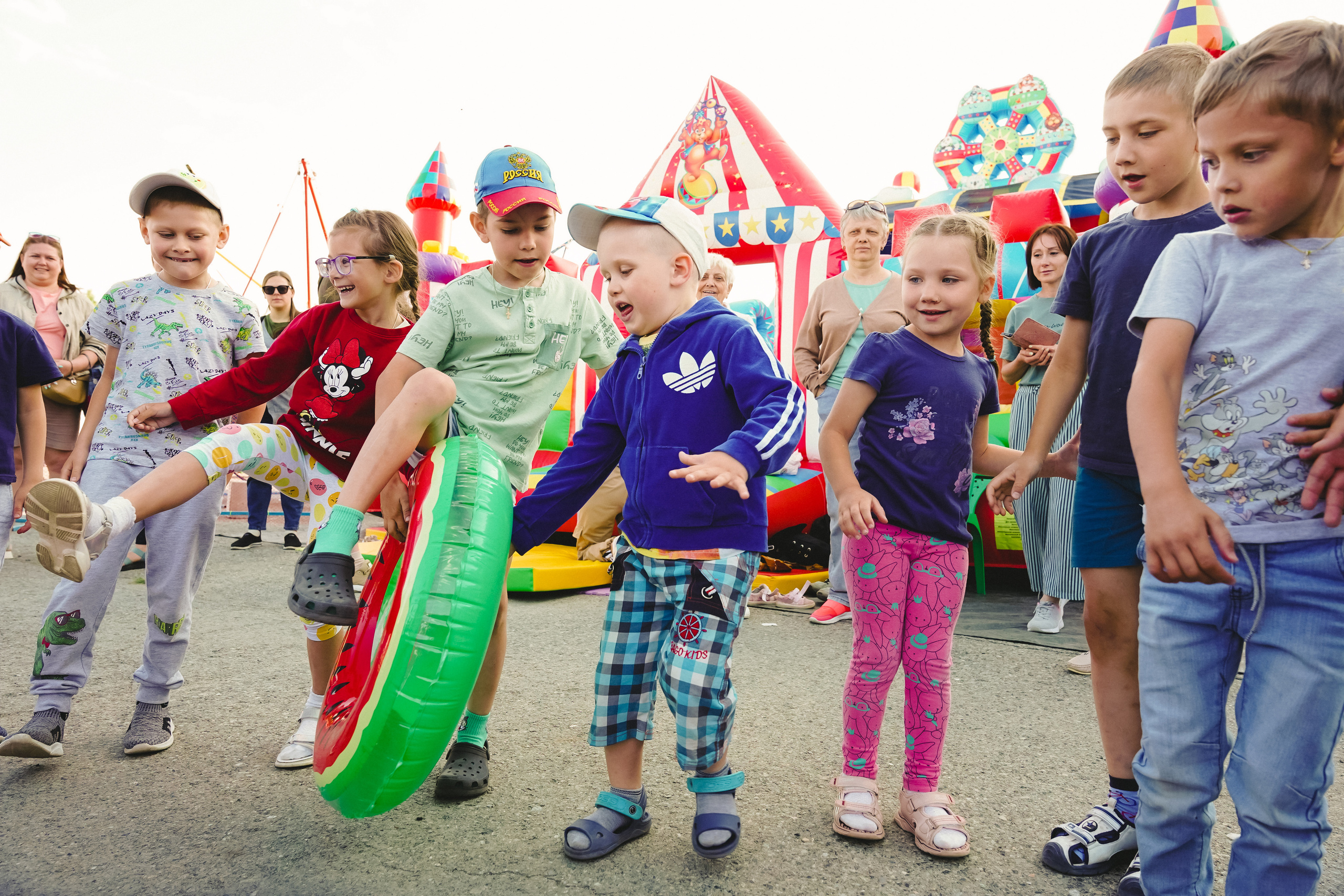 Открытие парка аттракционов «Галактика развлечений». Фотограф в детский сад в Екатеринбурге, выпускные альбомы Юлия Умерова
