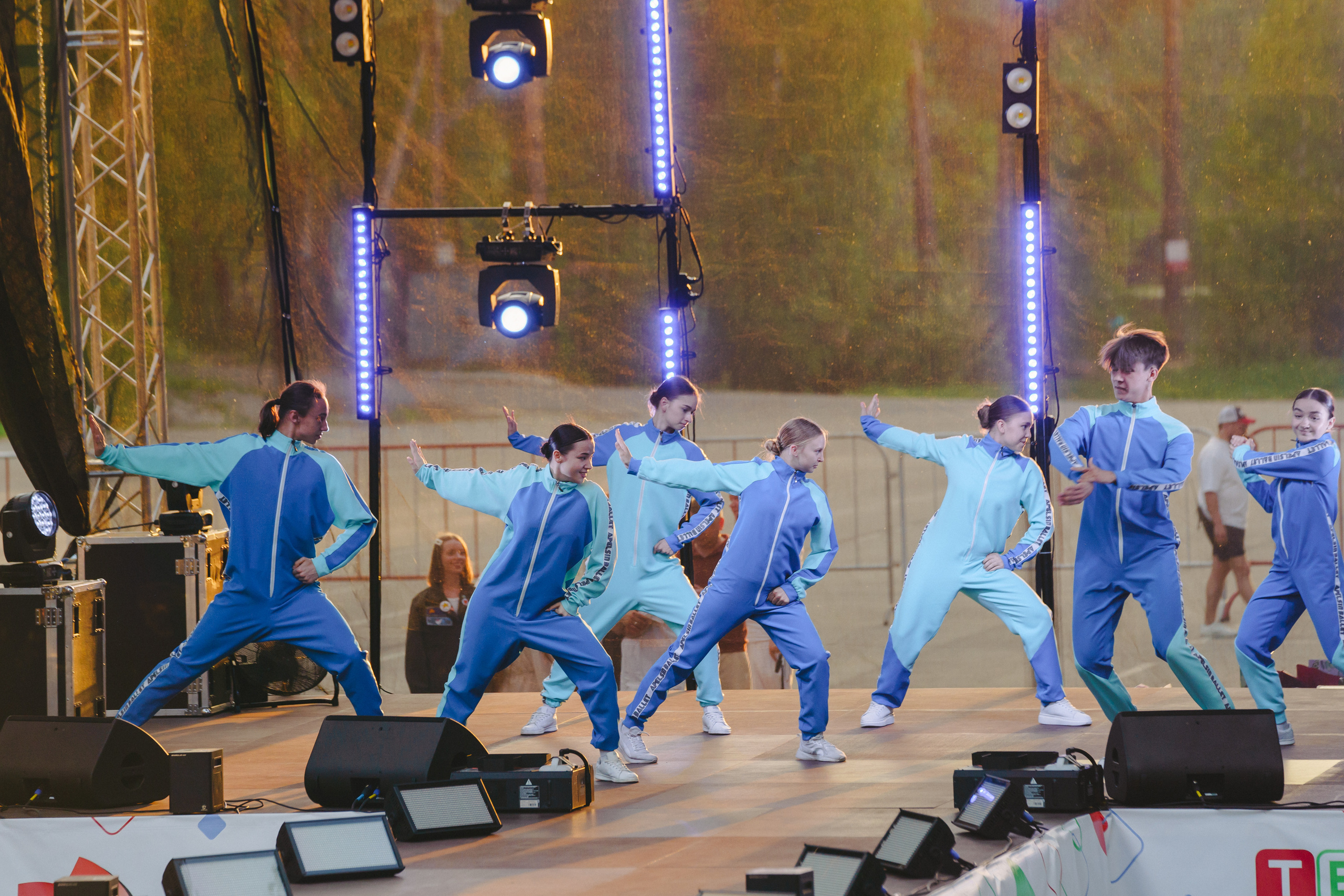 Юбилей БМАУ ДЗОЛ «Зарница». Фотограф в детский сад в Екатеринбурге, выпускные альбомы Юлия Умерова