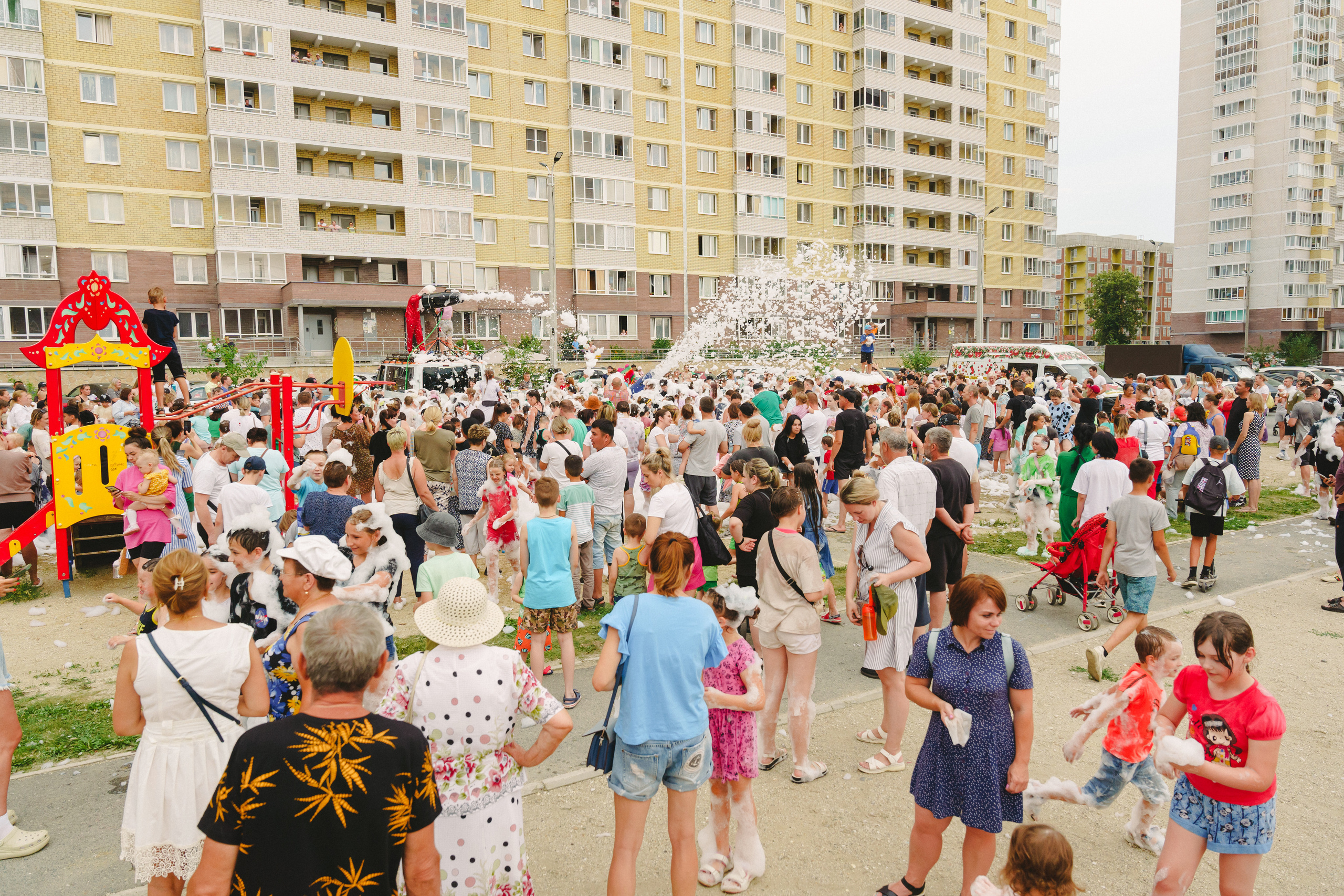 Пена — ПАТИ «Галактика развлечений» и «УК КОТ». Фотограф в детский сад в Екатеринбурге, выпускные альбомы Юлия Умерова