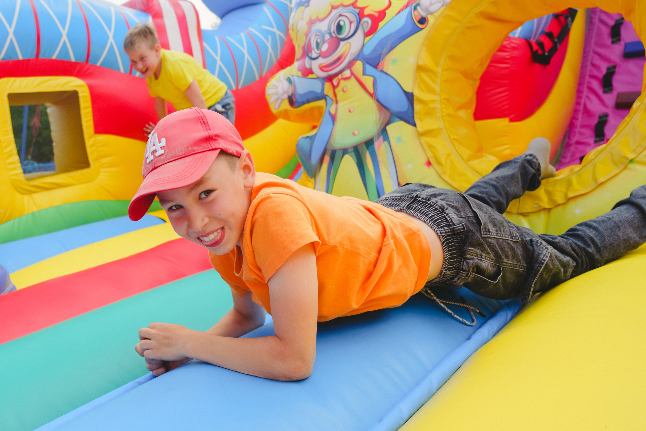 Открытие парка аттракционов «Галактика развлечений». Фотограф в детский сад в Екатеринбурге, выпускные альбомы Юлия Умерова