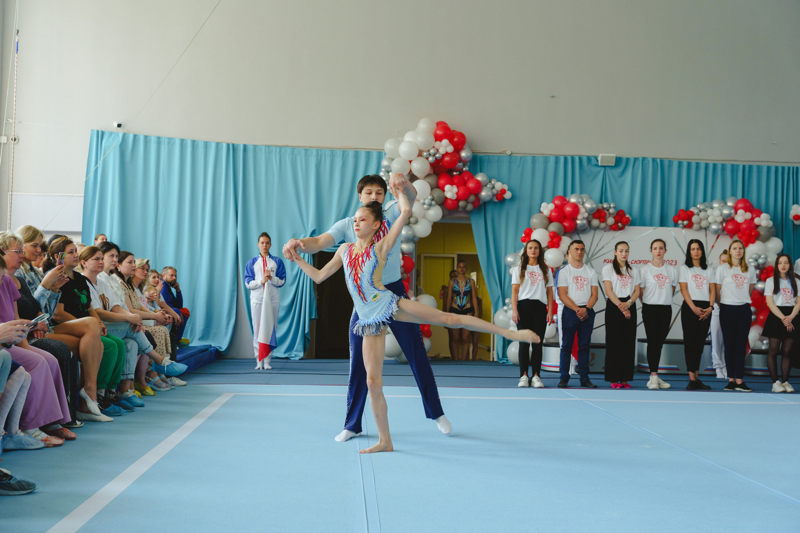 Межрегиональные соревнования по спортивной акробатике «Киндер Сюрприз». Фотограф в детский сад в Екатеринбурге, выпускные альбомы Юлия Умерова