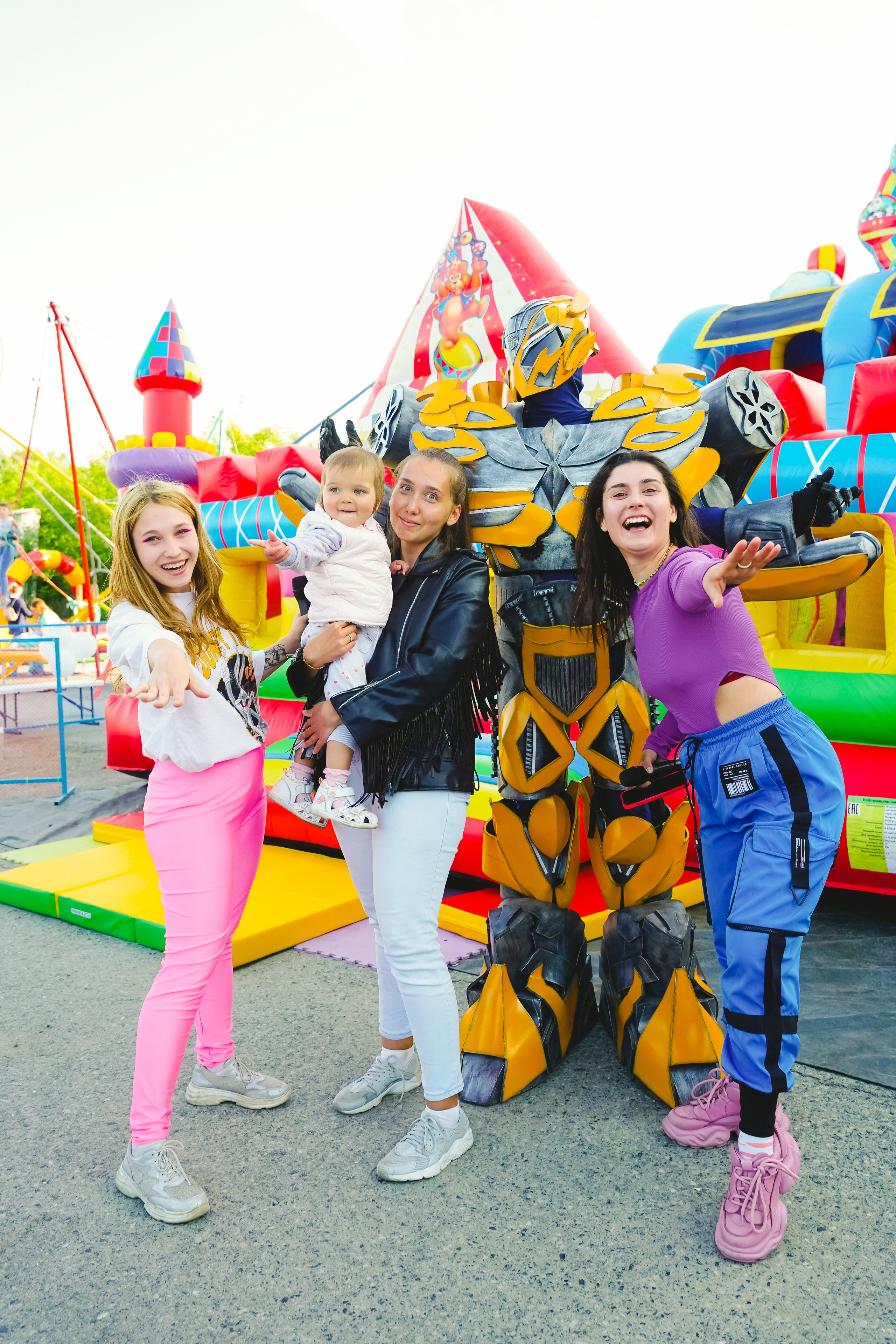 Открытие парка аттракционов «Галактика развлечений». Фотограф в детский сад в Екатеринбурге, выпускные альбомы Юлия Умерова