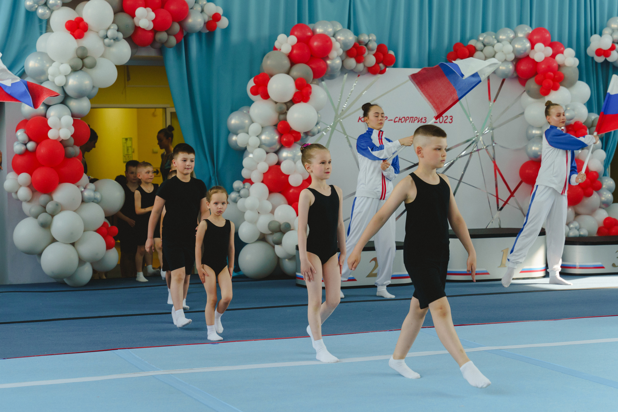 Межрегиональные соревнования по спортивной акробатике «Киндер Сюрприз». Фотограф в детский сад в Екатеринбурге, выпускные альбомы Юлия Умерова