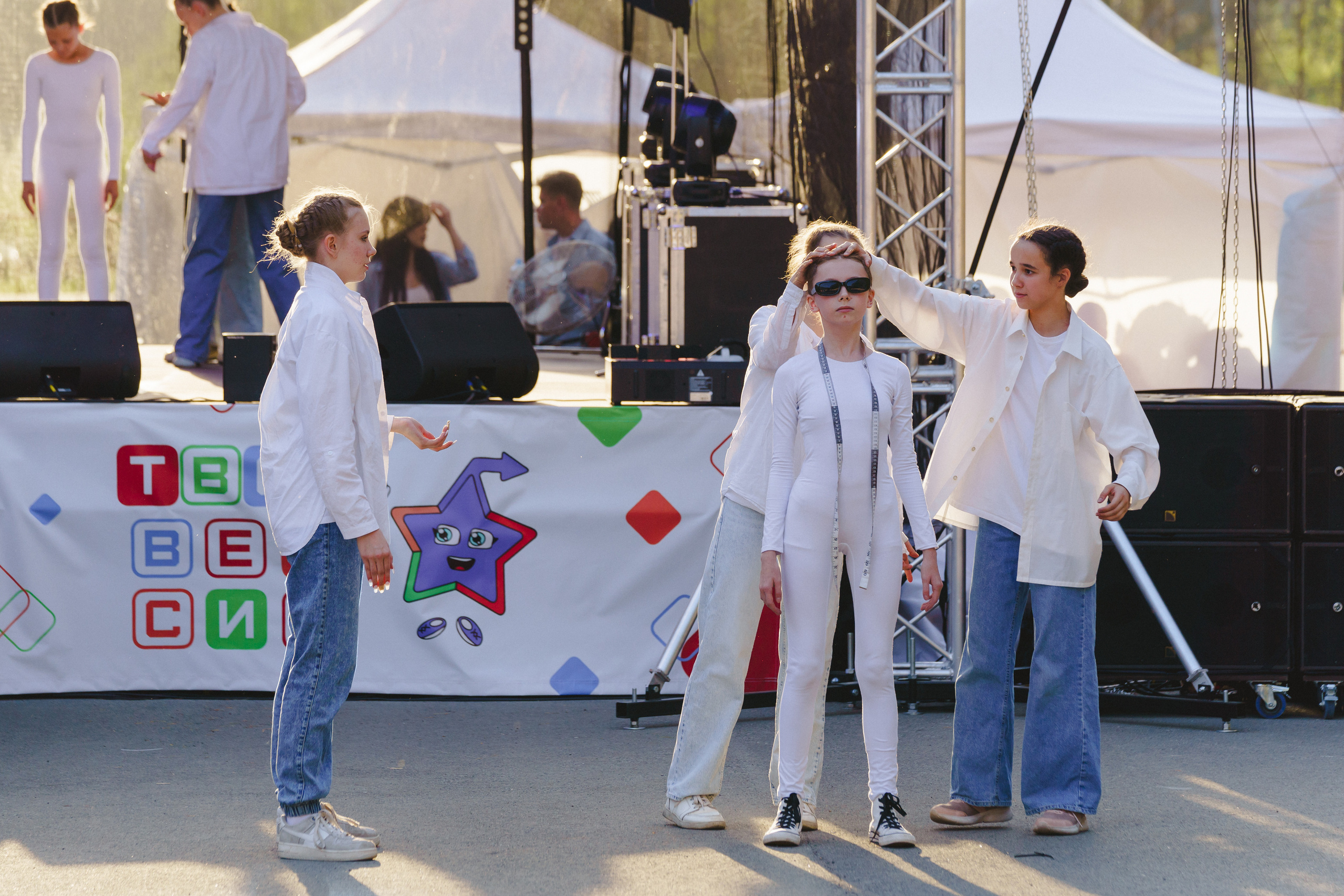 Юбилей БМАУ ДЗОЛ «Зарница». Фотограф в детский сад в Екатеринбурге, выпускные альбомы Юлия Умерова