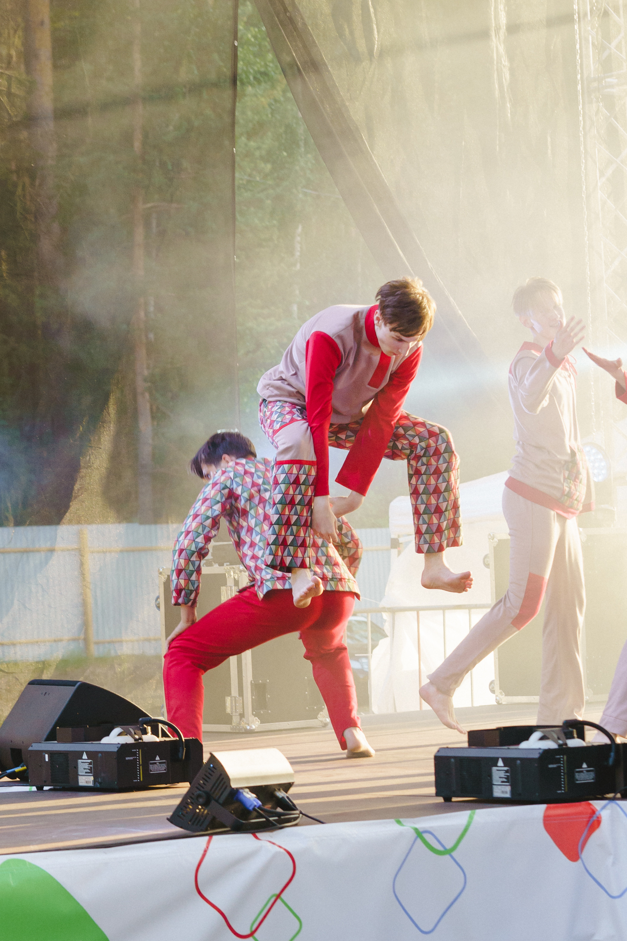 Юбилей БМАУ ДЗОЛ «Зарница». Фотограф в детский сад в Екатеринбурге, выпускные альбомы Юлия Умерова