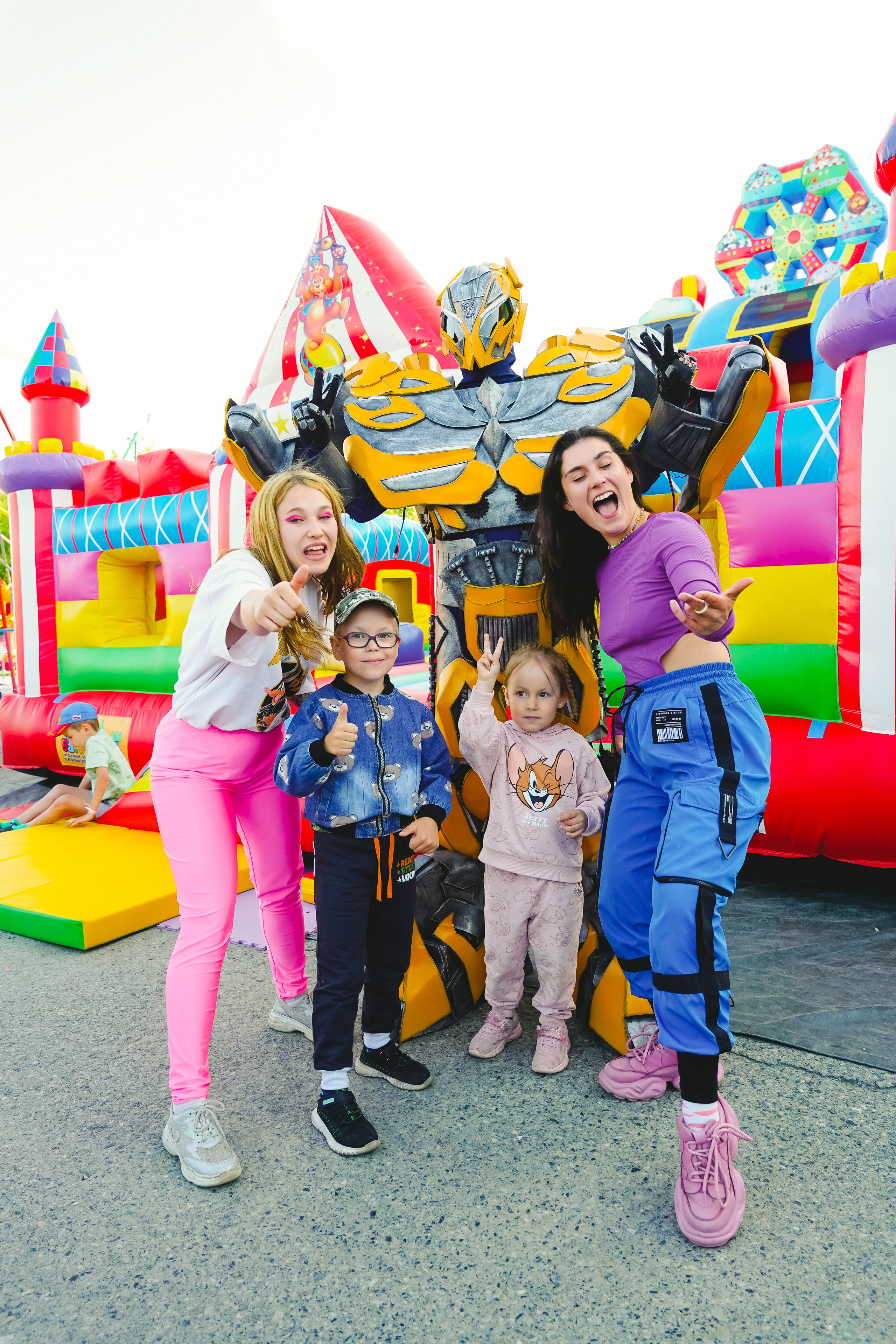 Открытие парка аттракционов «Галактика развлечений». Фотограф в детский сад в Екатеринбурге, выпускные альбомы Юлия Умерова