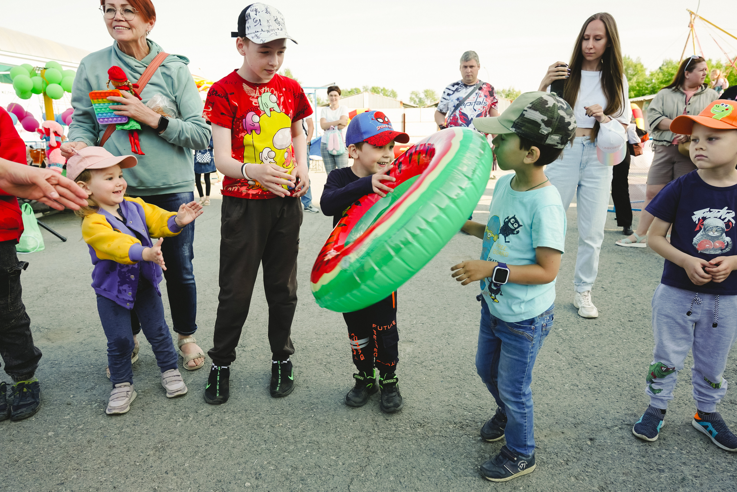 Открытие парка аттракционов «Галактика развлечений». Фотограф в детский сад в Екатеринбурге, выпускные альбомы Юлия Умерова