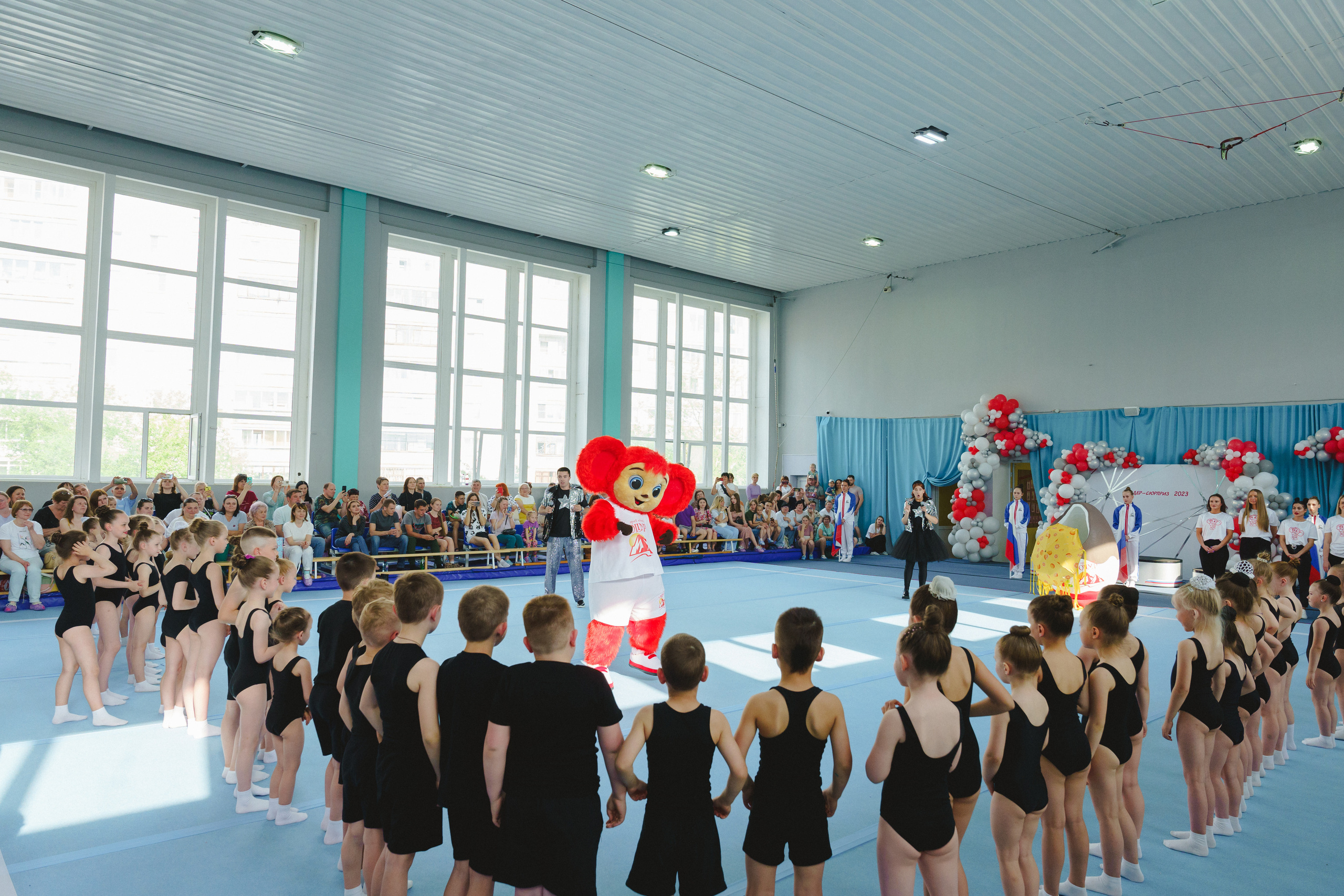 Межрегиональные соревнования по спортивной акробатике «Киндер Сюрприз». Фотограф в детский сад в Екатеринбурге, выпускные альбомы Юлия Умерова