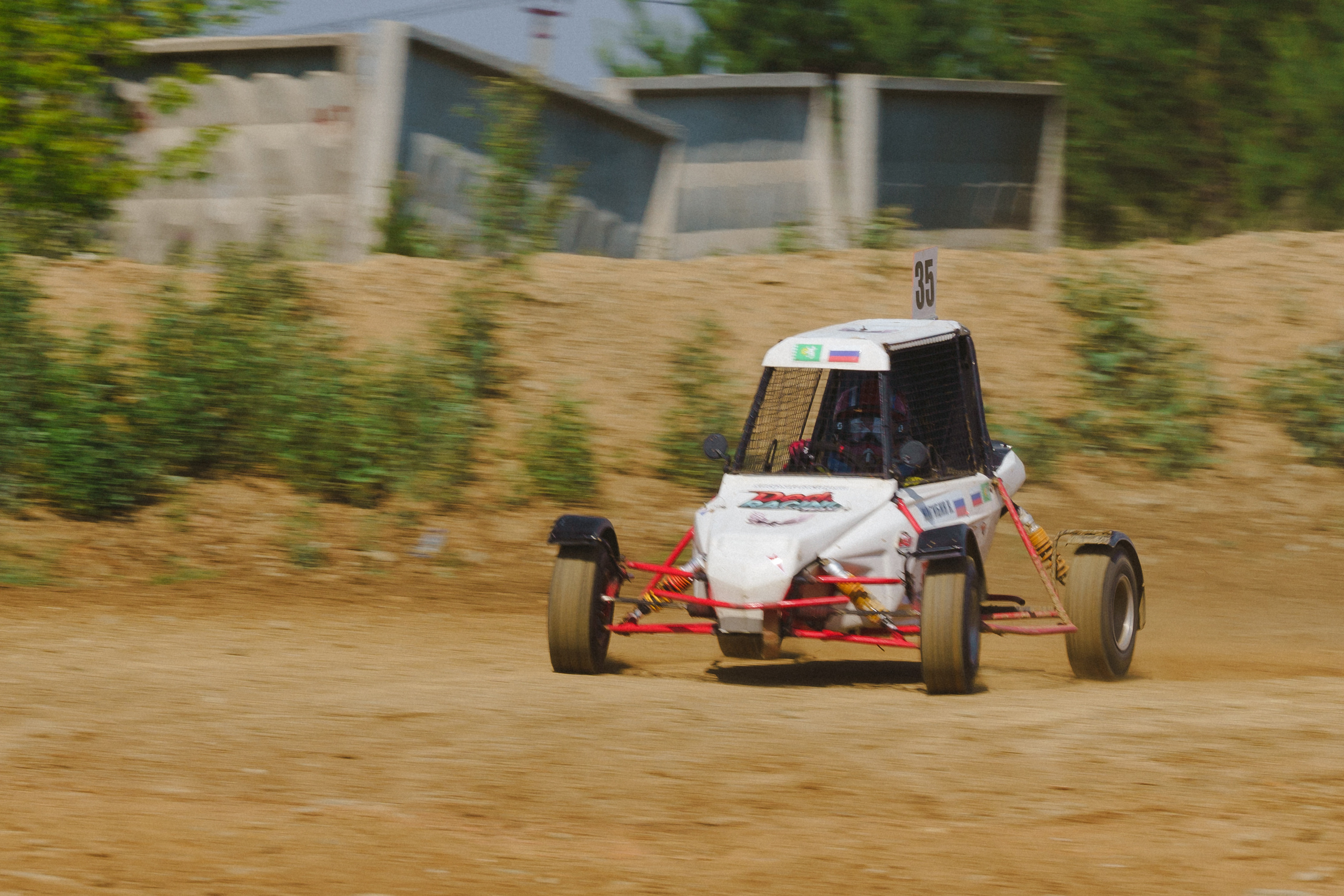 Автокросс Березовский. Фотограф Камиль Умеров. Фотограф в детский сад в Екатеринбурге, выпускные альбомы Юлия Умерова