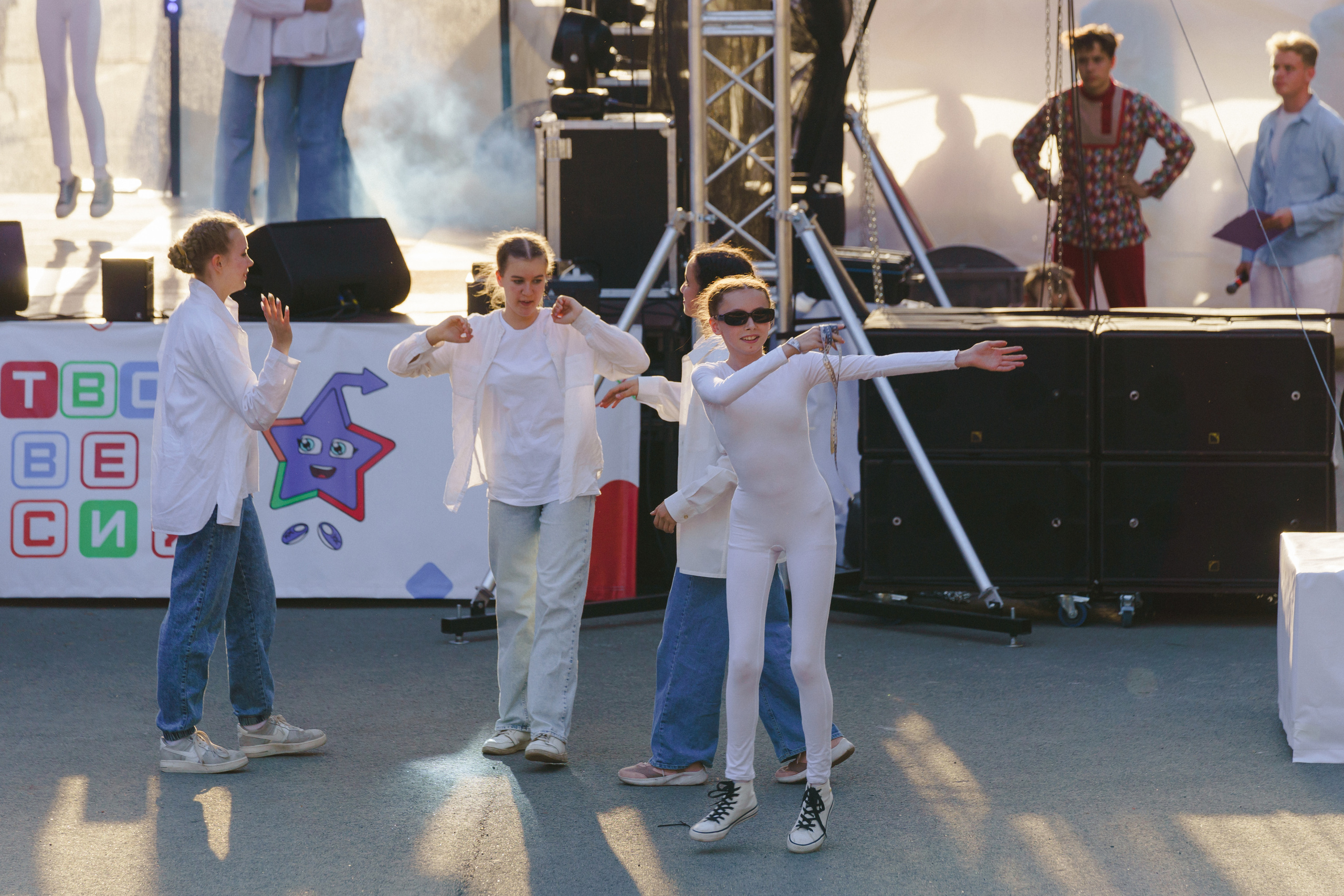 Юбилей БМАУ ДЗОЛ «Зарница». Фотограф в детский сад в Екатеринбурге, выпускные альбомы Юлия Умерова