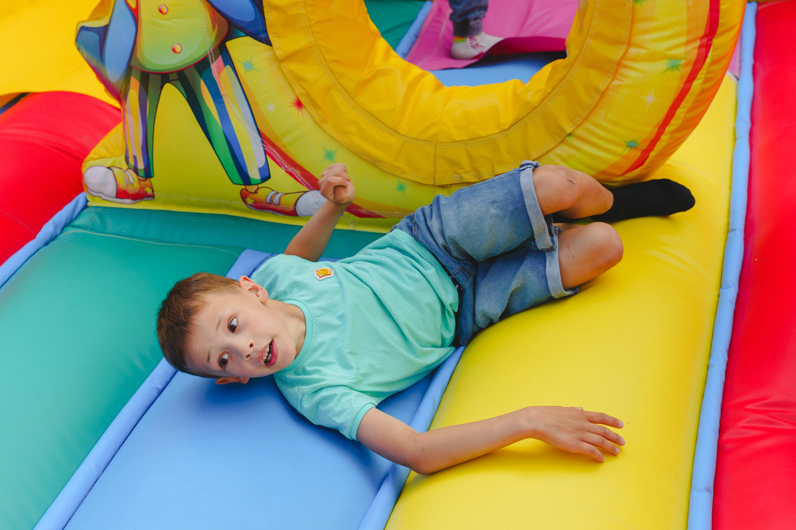 Открытие парка аттракционов «Галактика развлечений». Фотограф в детский сад в Екатеринбурге, выпускные альбомы Юлия Умерова