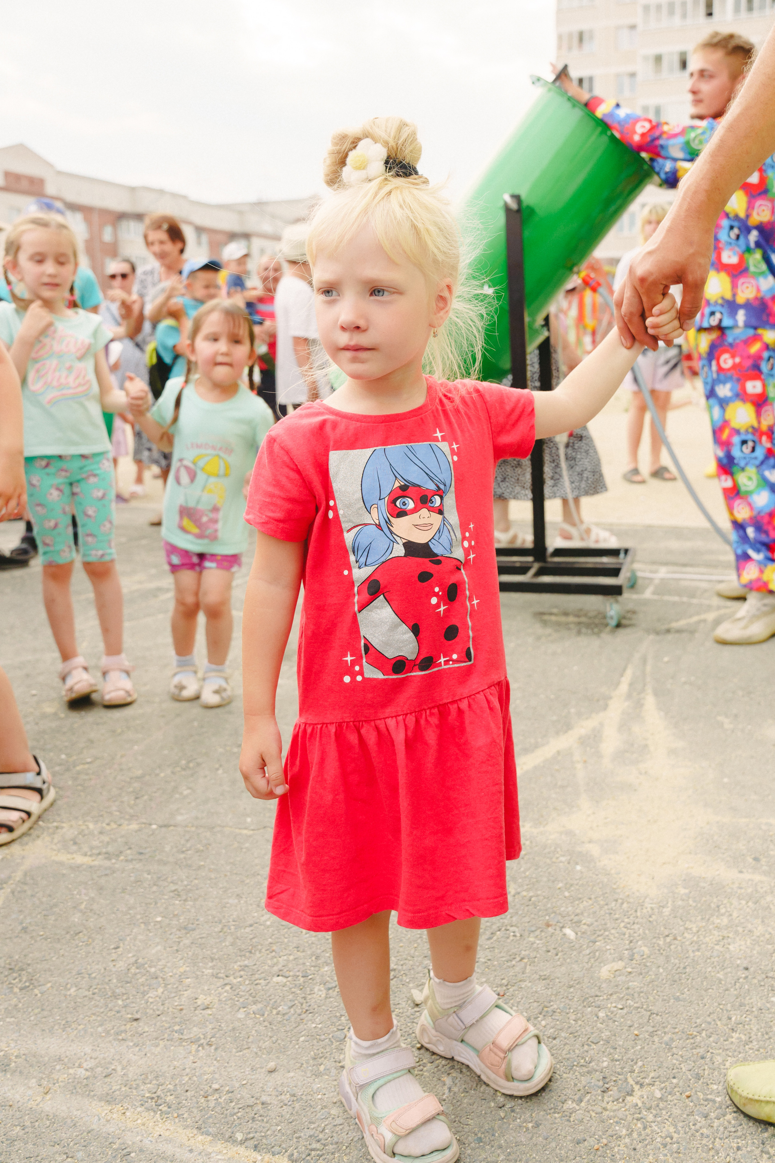 Пена — ПАТИ «Галактика развлечений» и «УК КОТ». Фотограф в детский сад в Екатеринбурге, выпускные альбомы Юлия Умерова