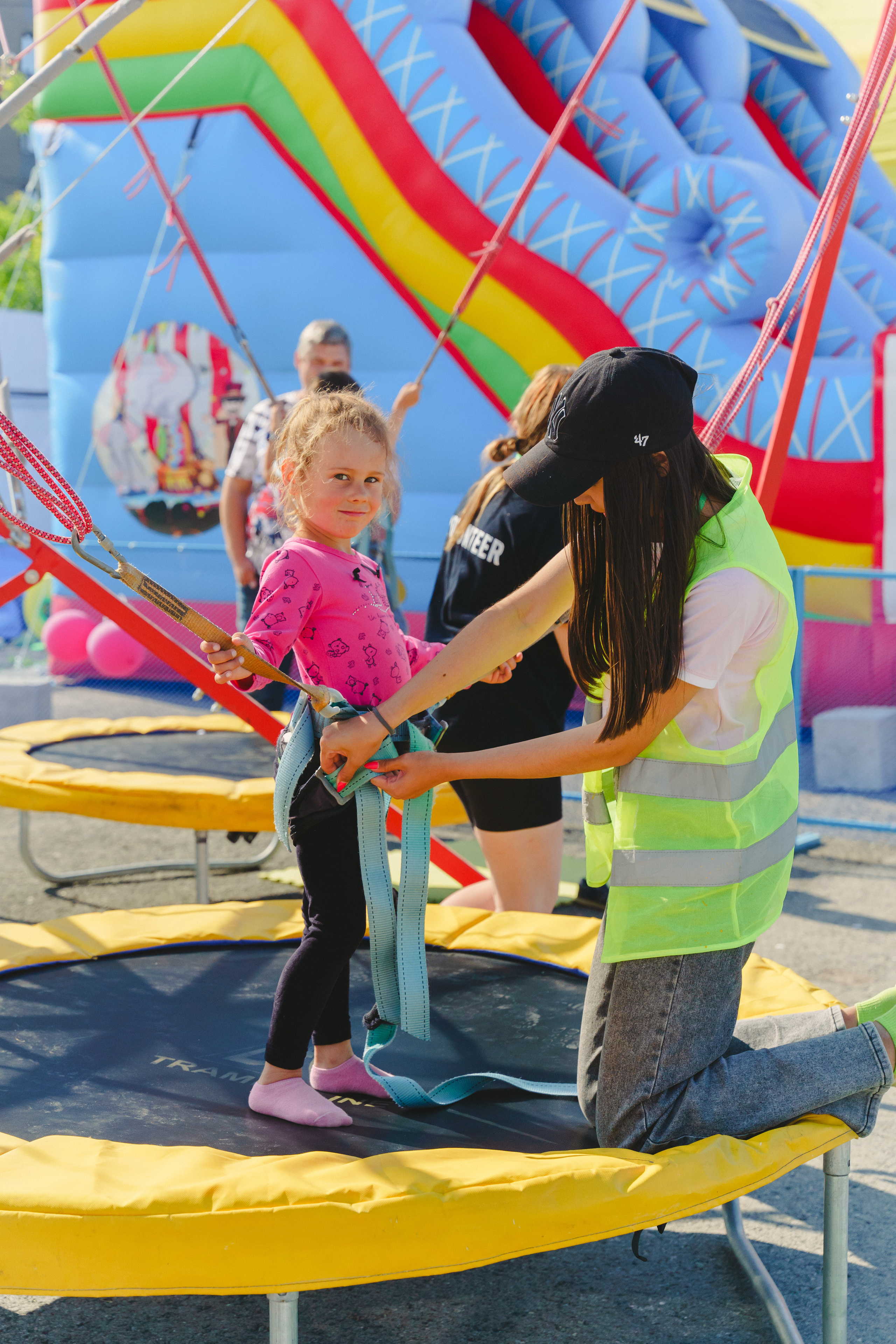 Открытие парка аттракционов «Галактика развлечений». Фотограф в детский сад в Екатеринбурге, выпускные альбомы Юлия Умерова